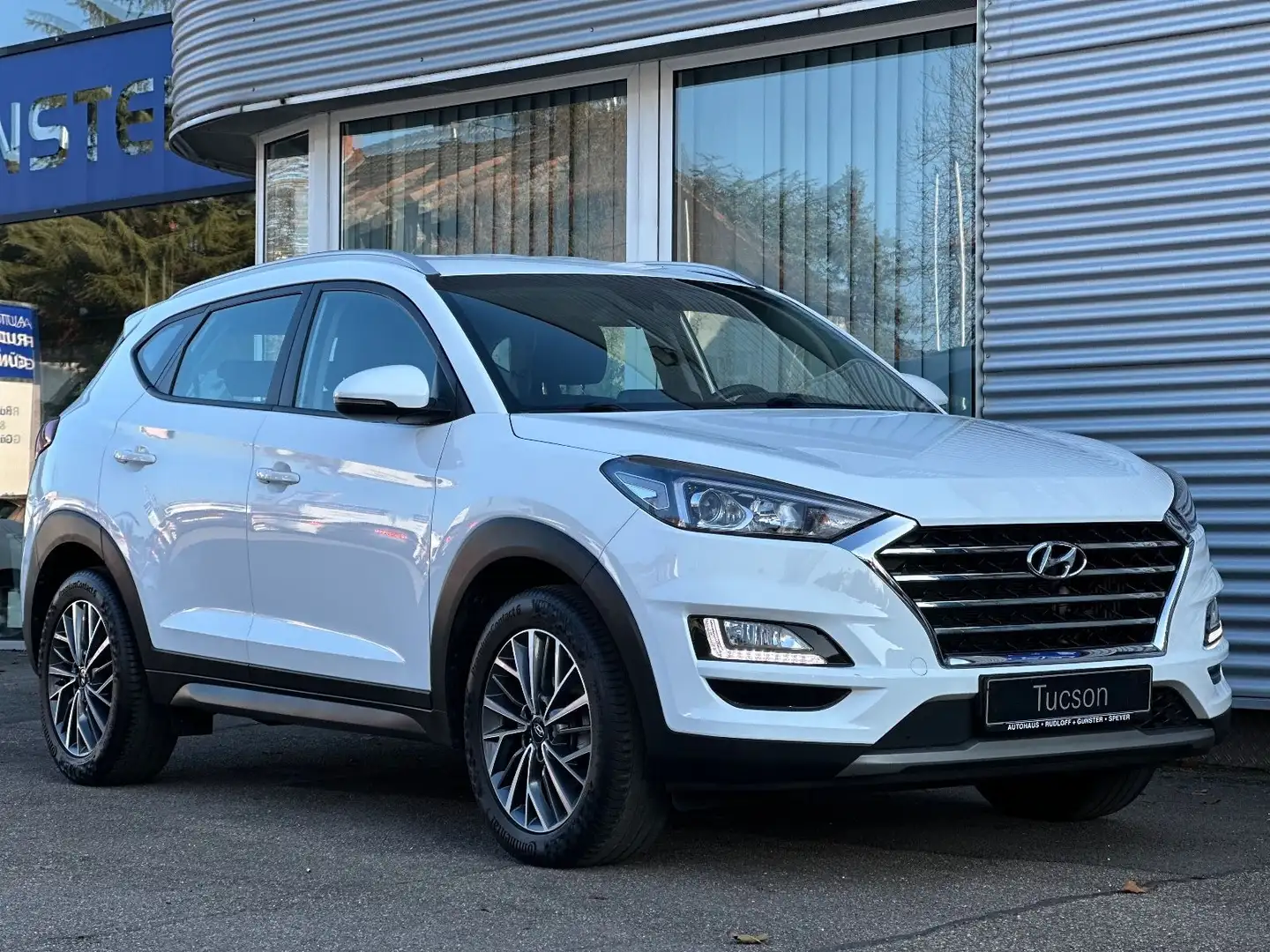 Hyundai TUCSON 1,6 AT NAVI/AHK/PDC/SHZ/LHZ/CAM/GARANTIE Weiß - 2