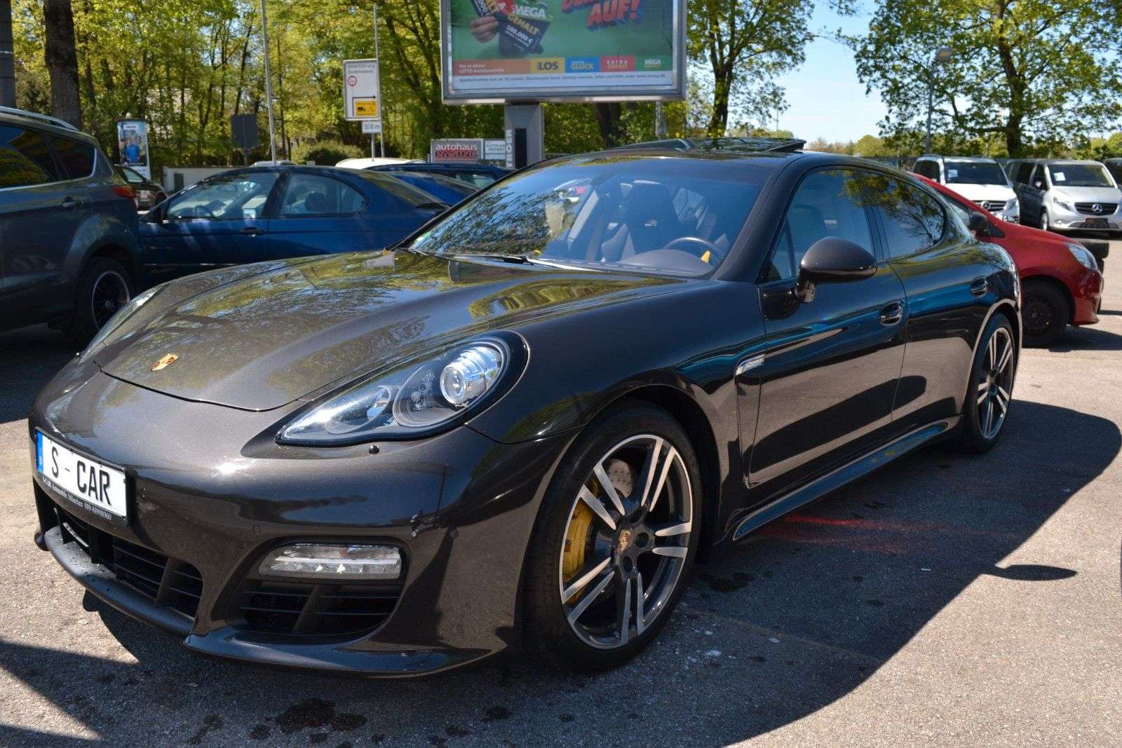 Second hand Porsche Panamera 