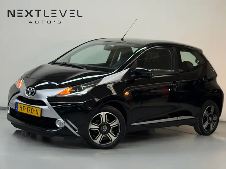 Toyota Aygo 1.0 VVT-i x-wave Automaat Camera Airco Lederstoele