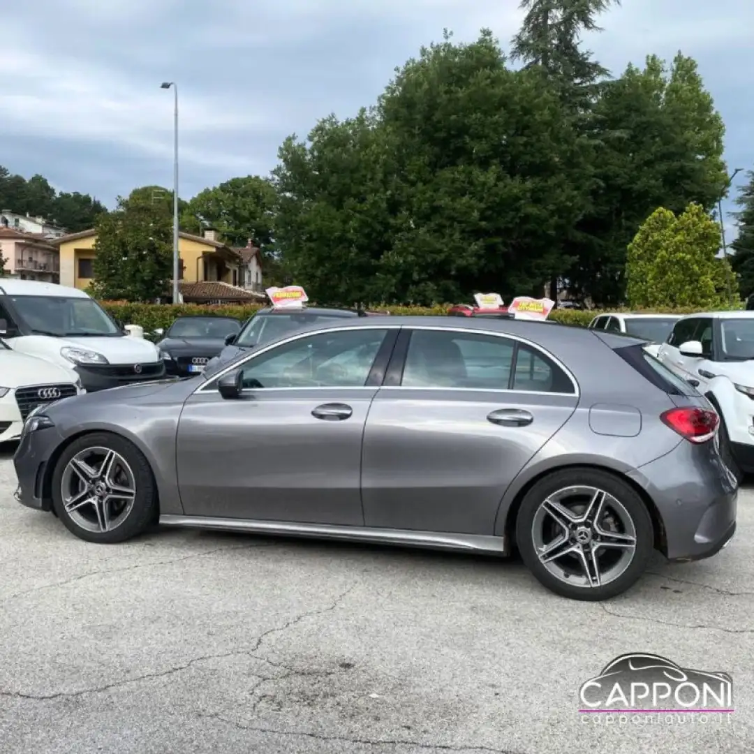 Mercedes-Benz A 180 d Automatic AMG Gris - 2