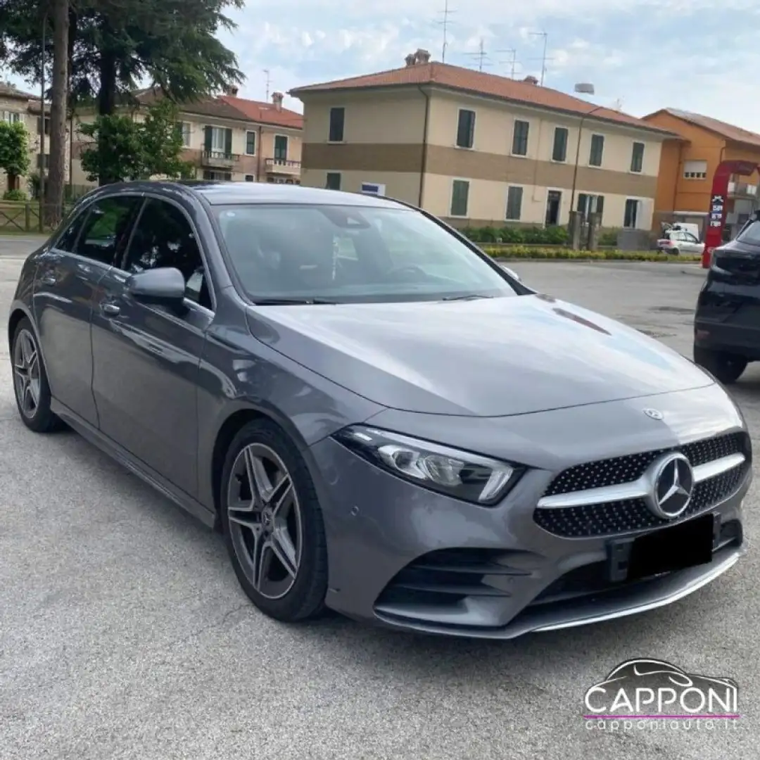 Mercedes-Benz A 180 d Automatic AMG Gris - 1