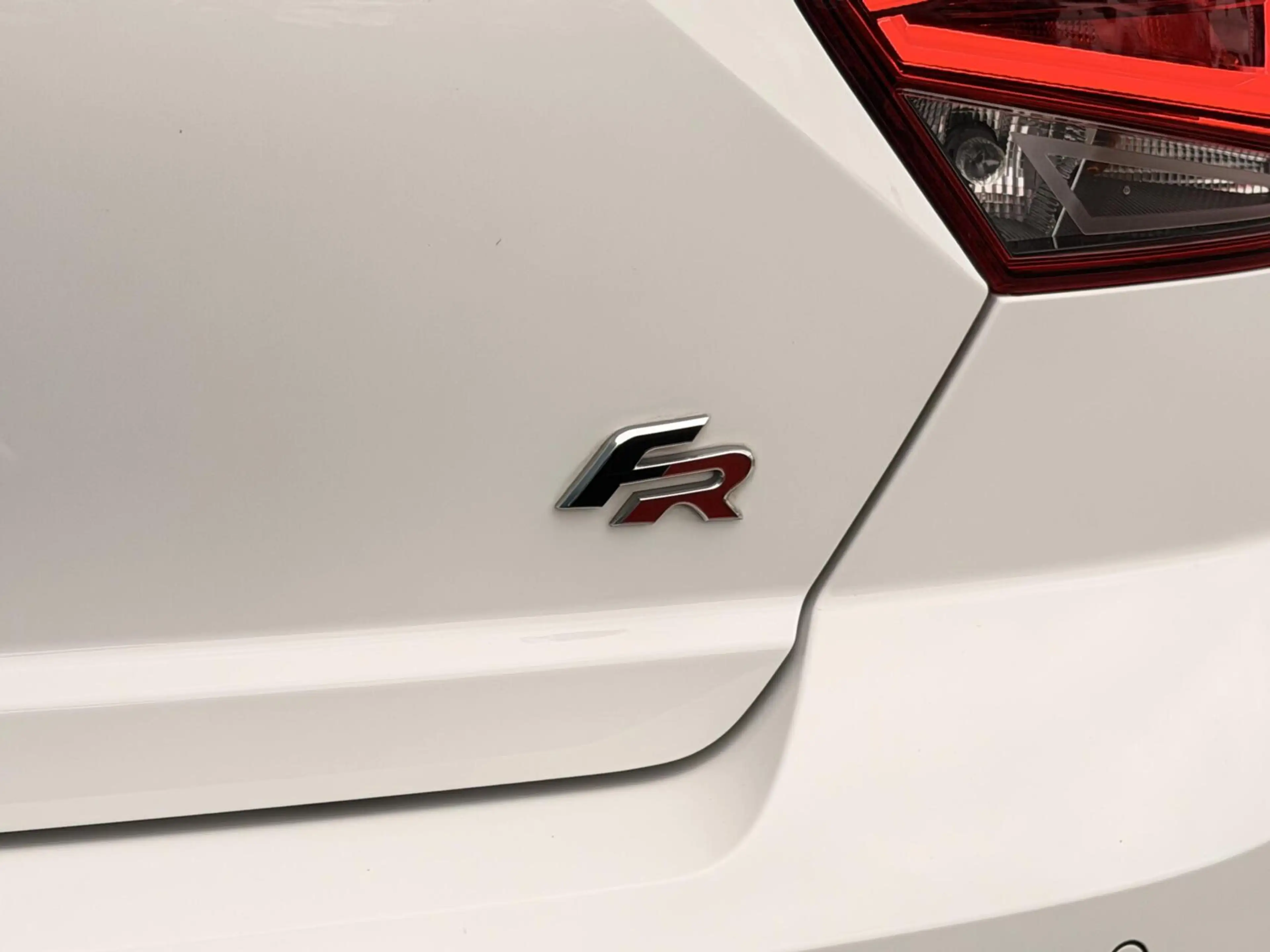 SEAT Ibiza 1.0 TSI FR Business Intense CARPLAY | CAM | 18"LMV — photo 26