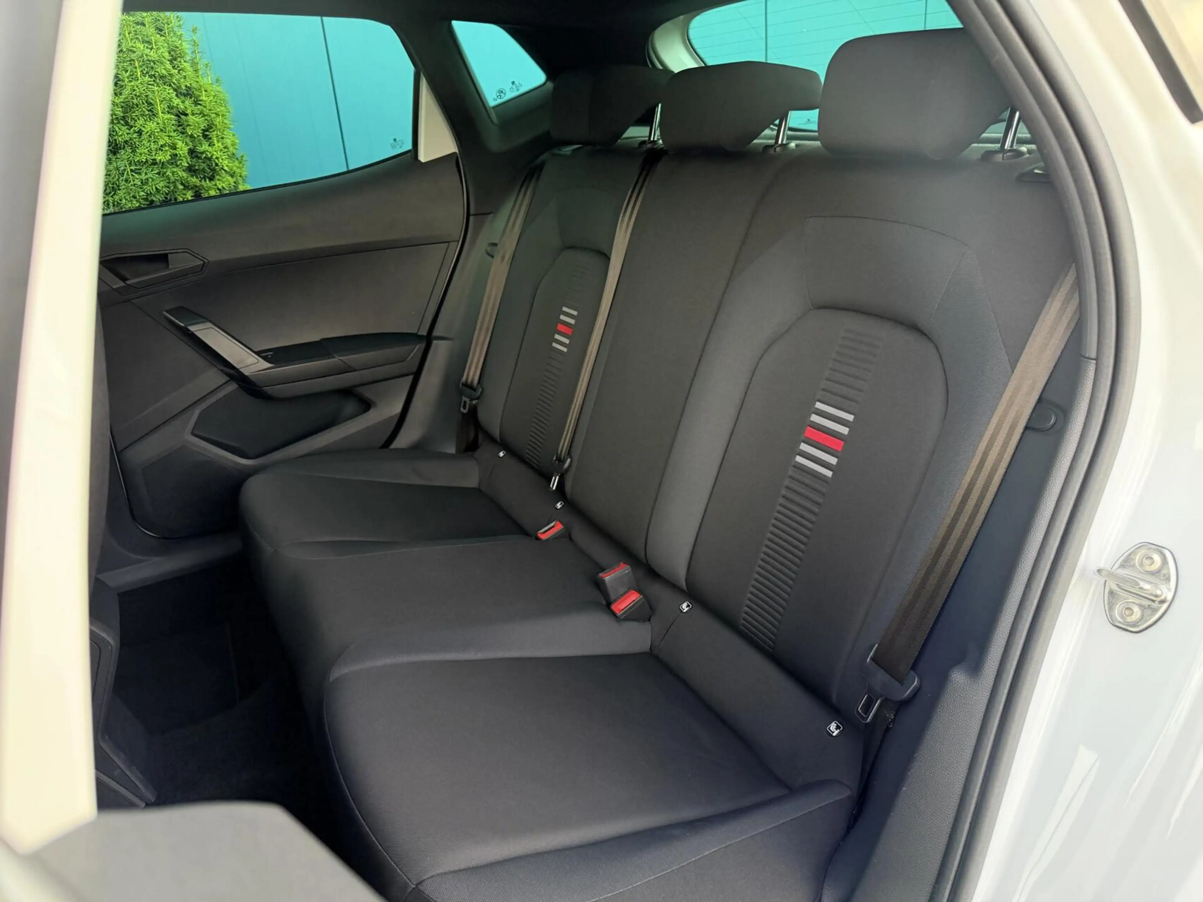 SEAT Ibiza 1.0 TSI FR Business Intense CARPLAY | CAM | 18"LMV — photo 11