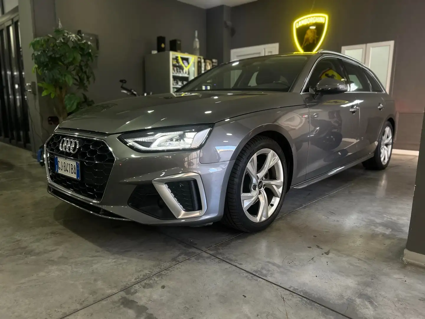 Audi A4 A4 Avant 35 2.0 tdi mhev S Line edition s-tronic Grigio - 2
