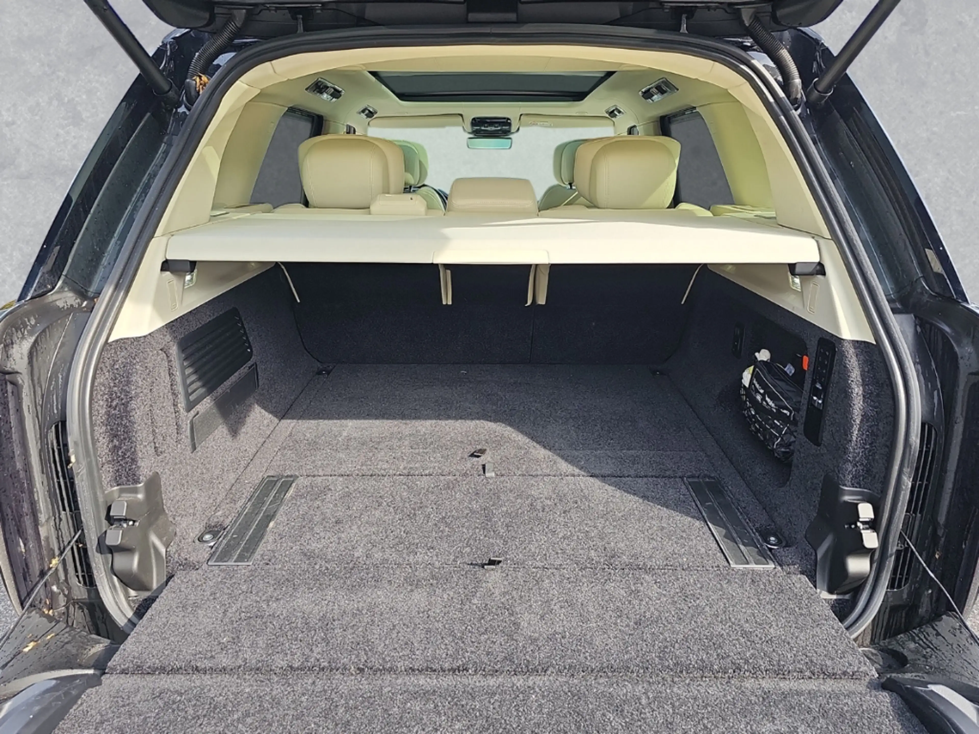 Land Rover Range Rover D350 Autobiography (SWB) — photo 12