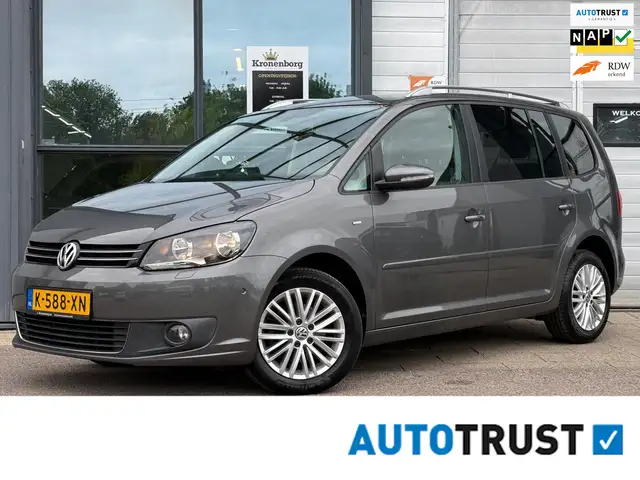 Volkswagen Touran 1.2 TSI Highline BlueMotion, NAP, CRUISECR, APK