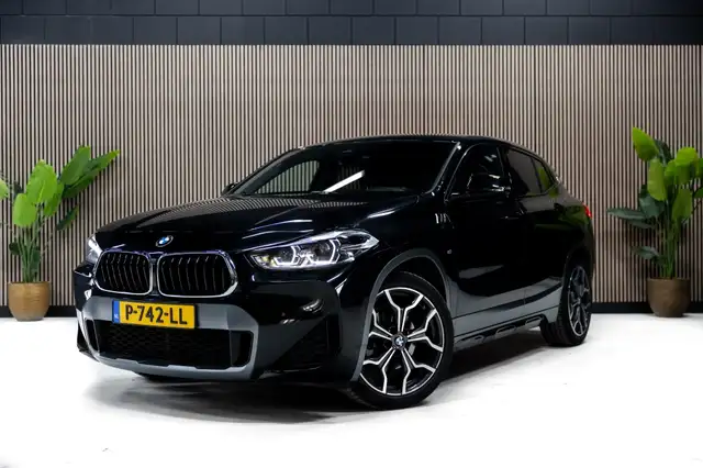 BMW X2 sDrive18i Hi.Ex.Ed. | M Sport | Stoelverwarming |