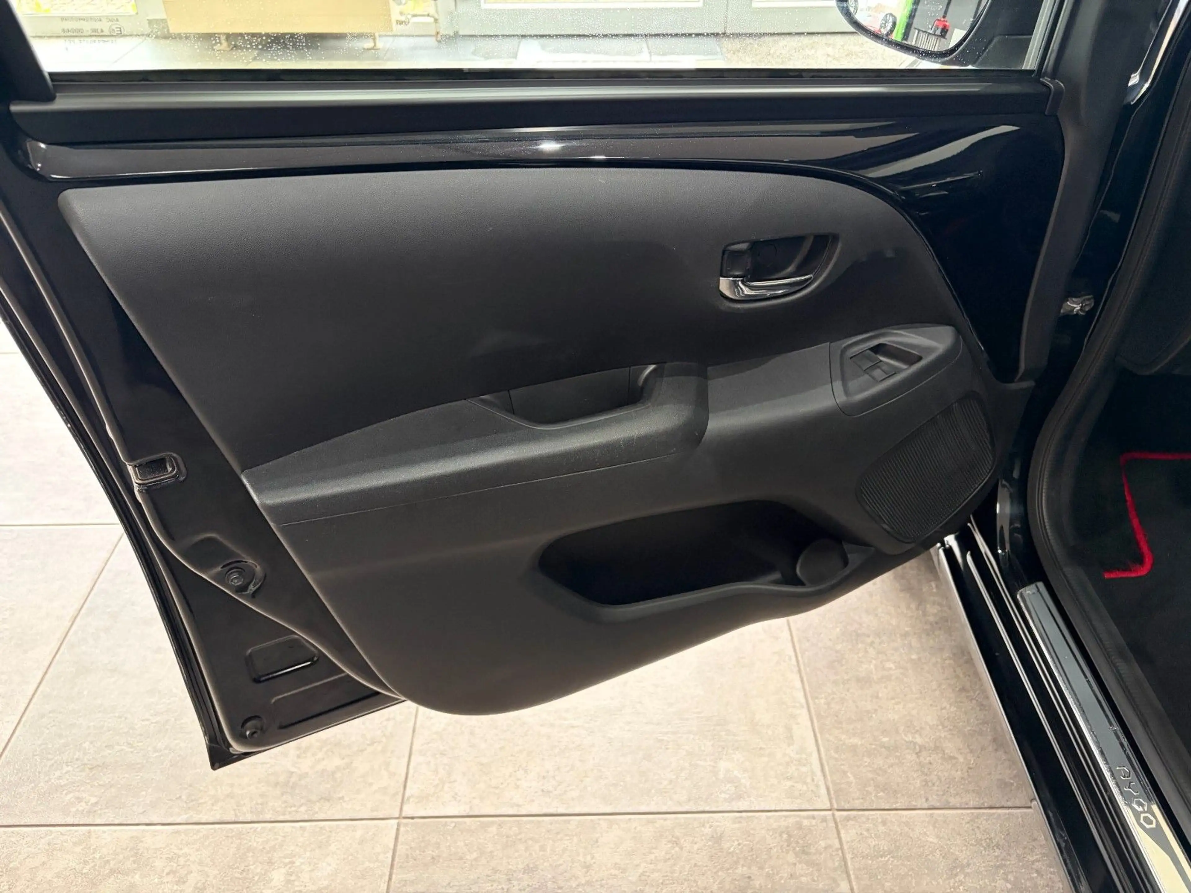 Toyota Aygo KAygo AYGO x-wave*Faltdach*Kamera*Klimaautomatik — photo 35