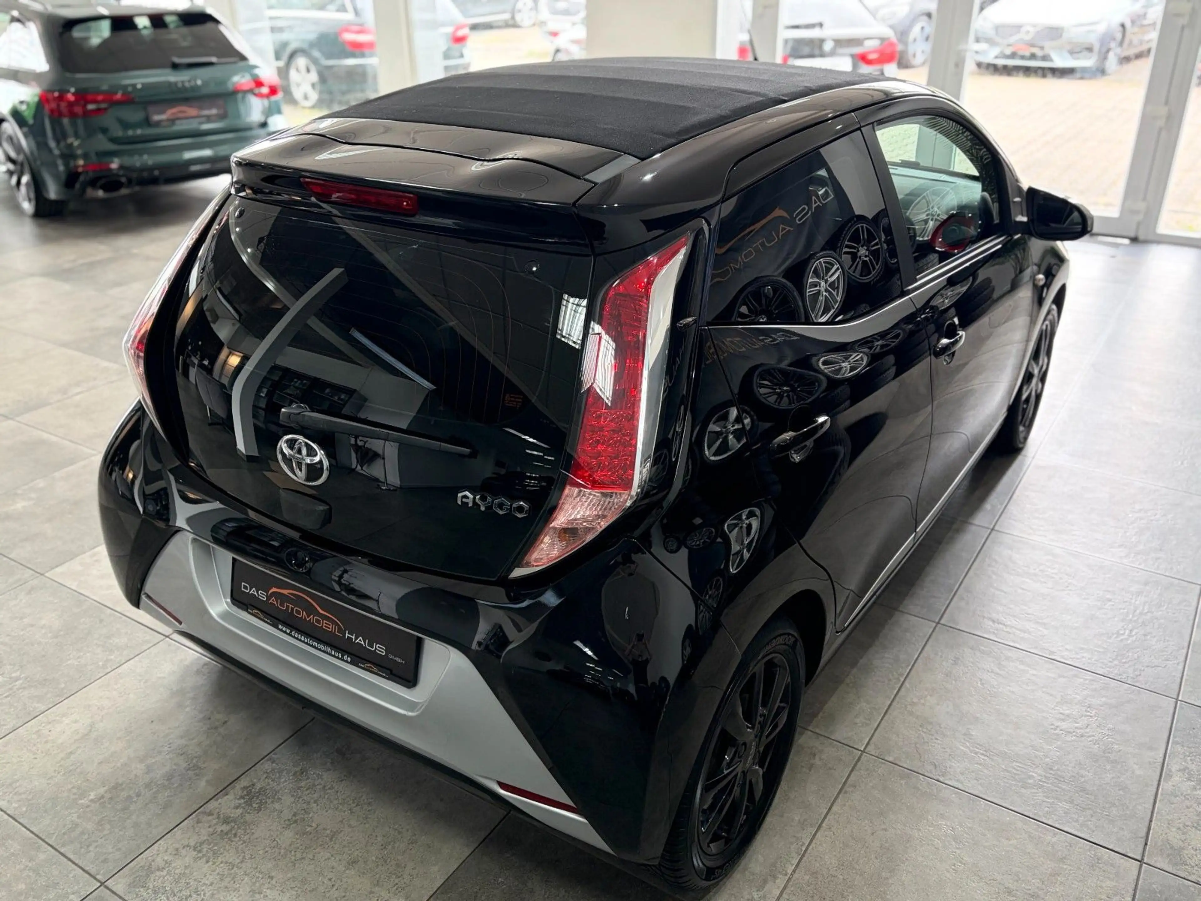 Toyota Aygo KAygo AYGO x-wave*Faltdach*Kamera*Klimaautomatik — photo 26