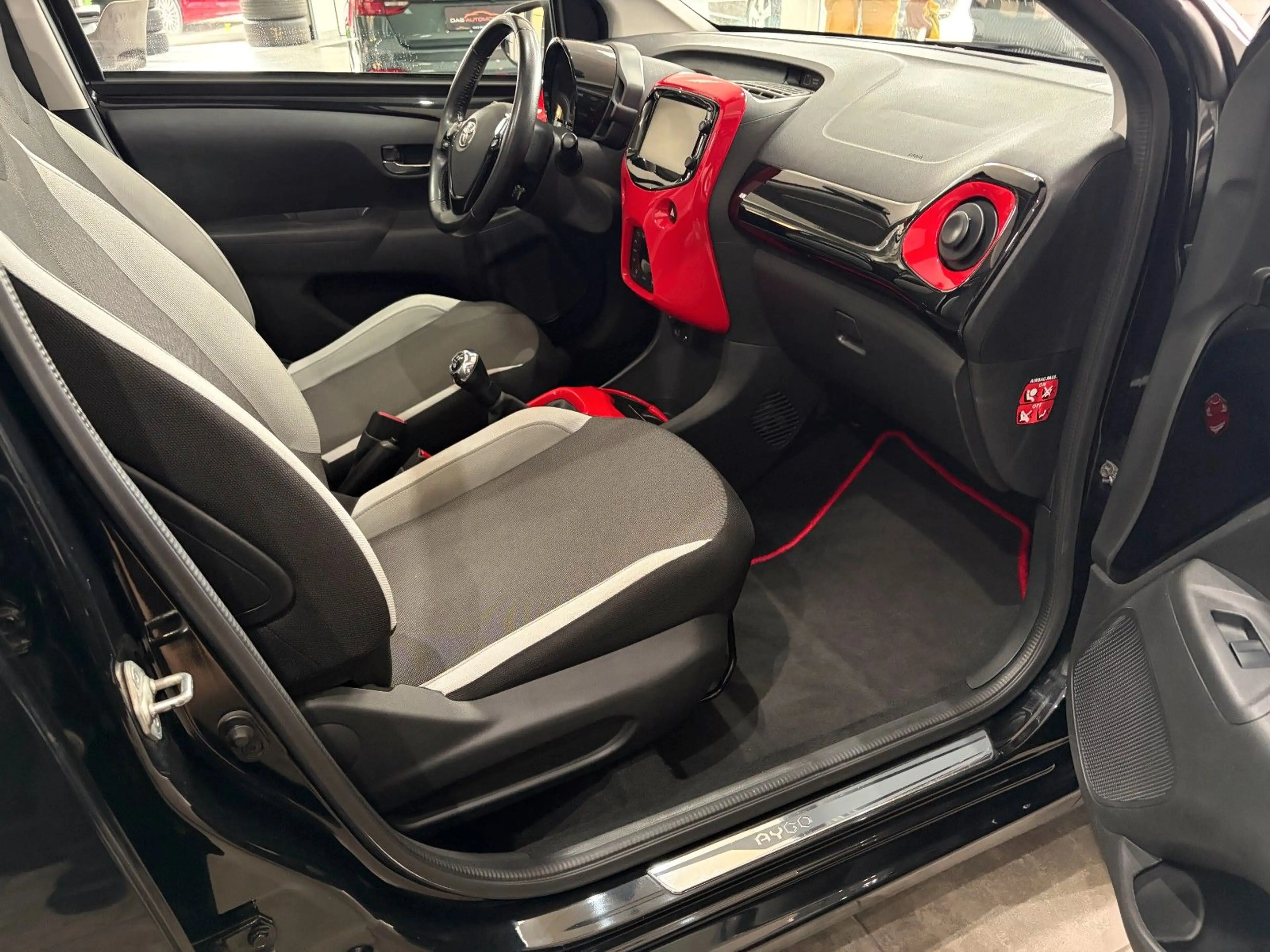 Toyota Aygo KAygo AYGO x-wave*Faltdach*Kamera*Klimaautomatik — photo 29