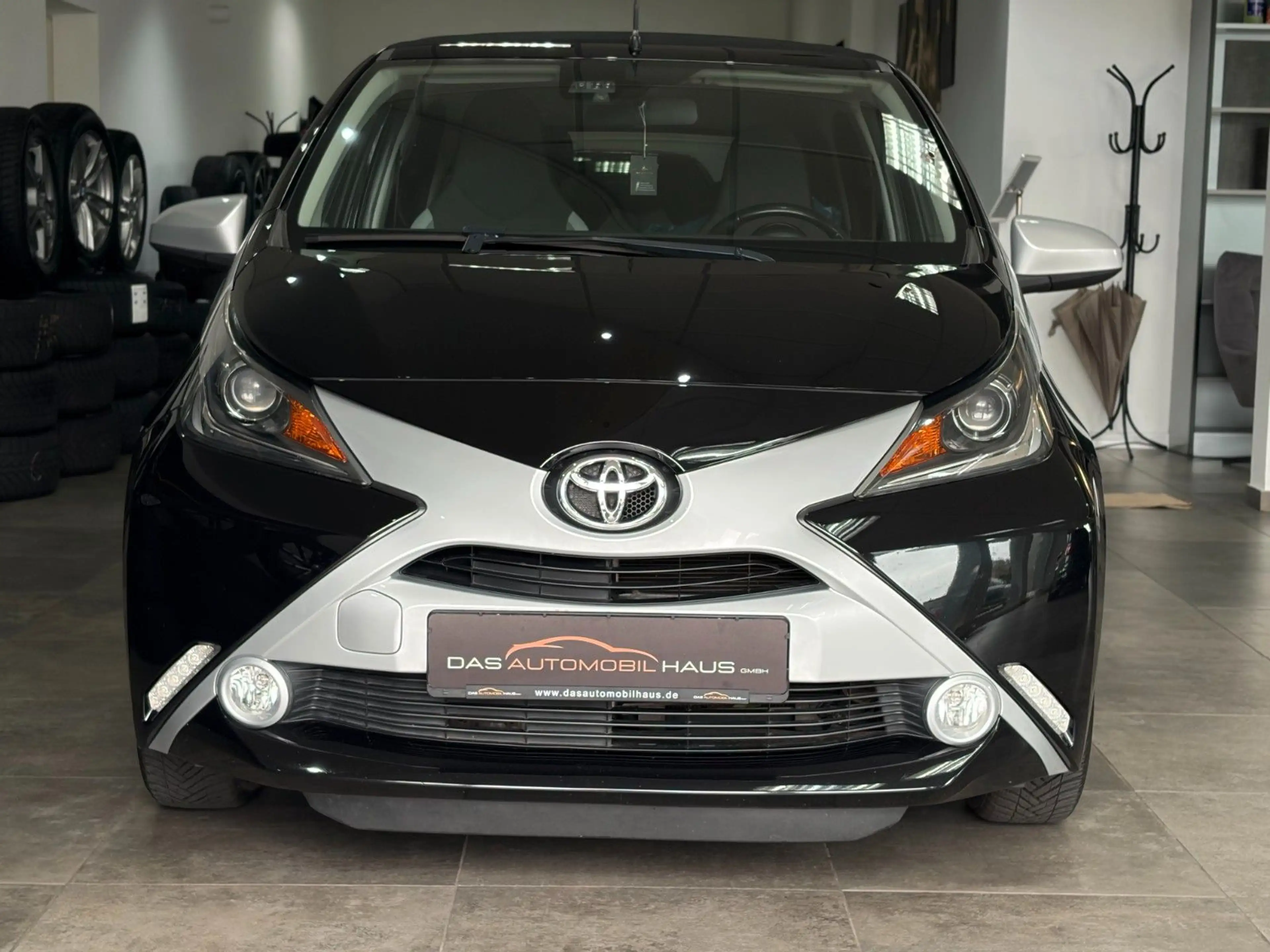 Toyota Aygo KAygo AYGO x-wave*Faltdach*Kamera*Klimaautomatik — photo 14