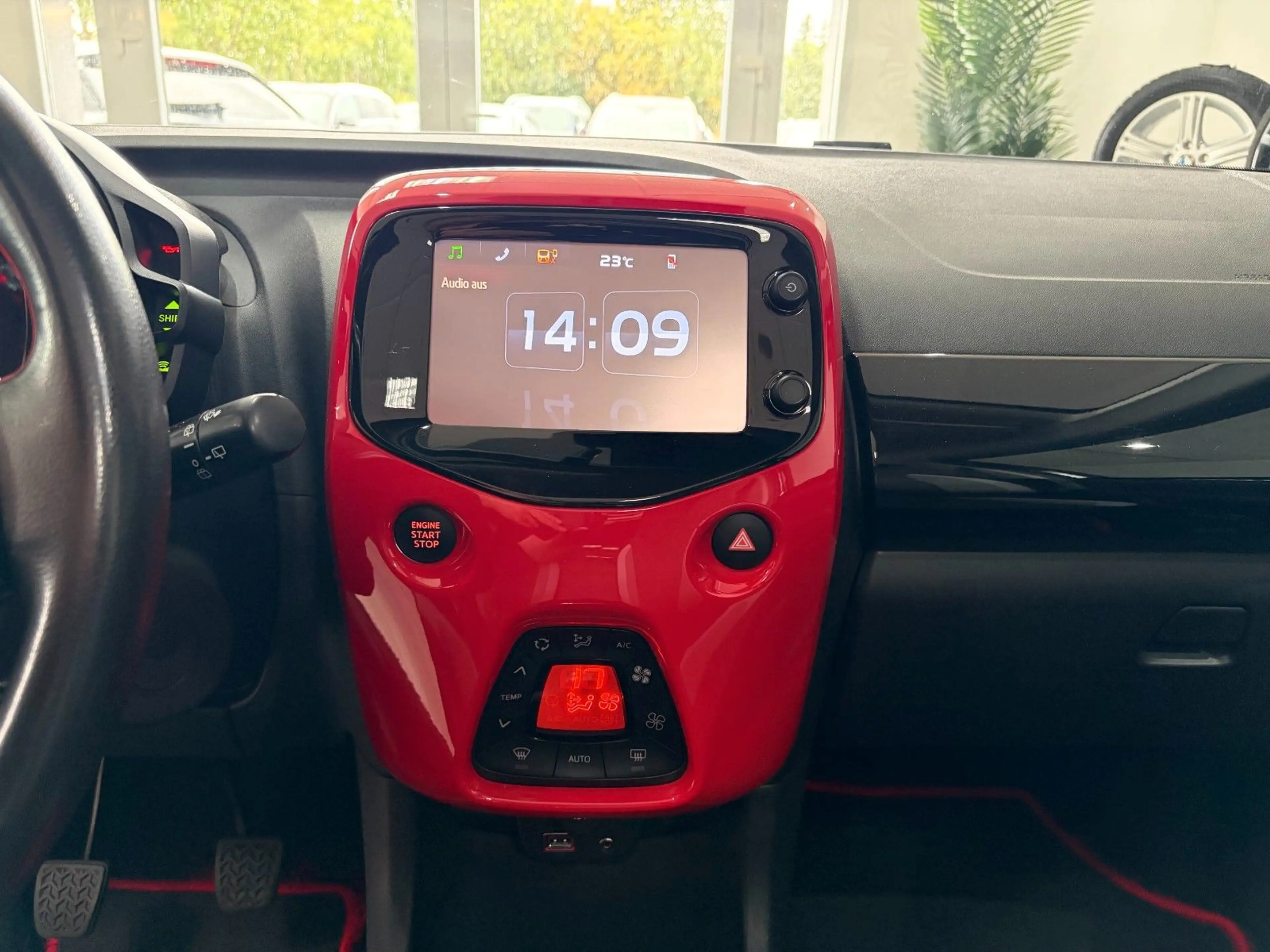 Toyota Aygo KAygo AYGO x-wave*Faltdach*Kamera*Klimaautomatik — photo 4