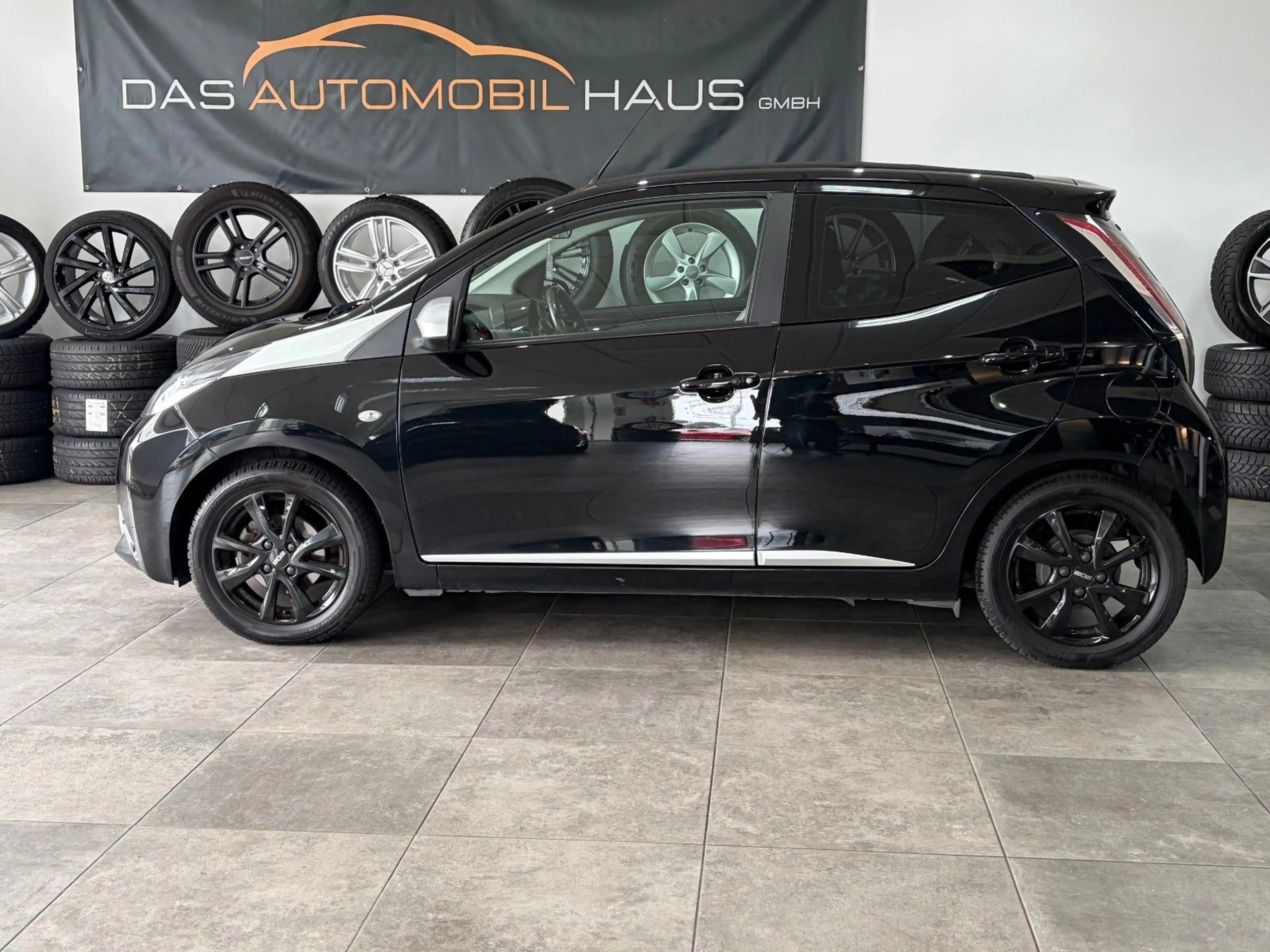 Toyota Aygo KAygo AYGO x-wave*Faltdach*Kamera*Klimaautomatik — photo 17