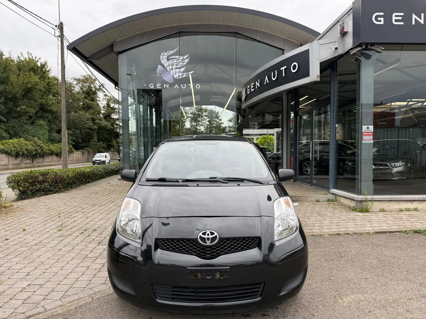 Toyota Yaris 1.0i VVT-i Comfort Euro 5 Noir - 2