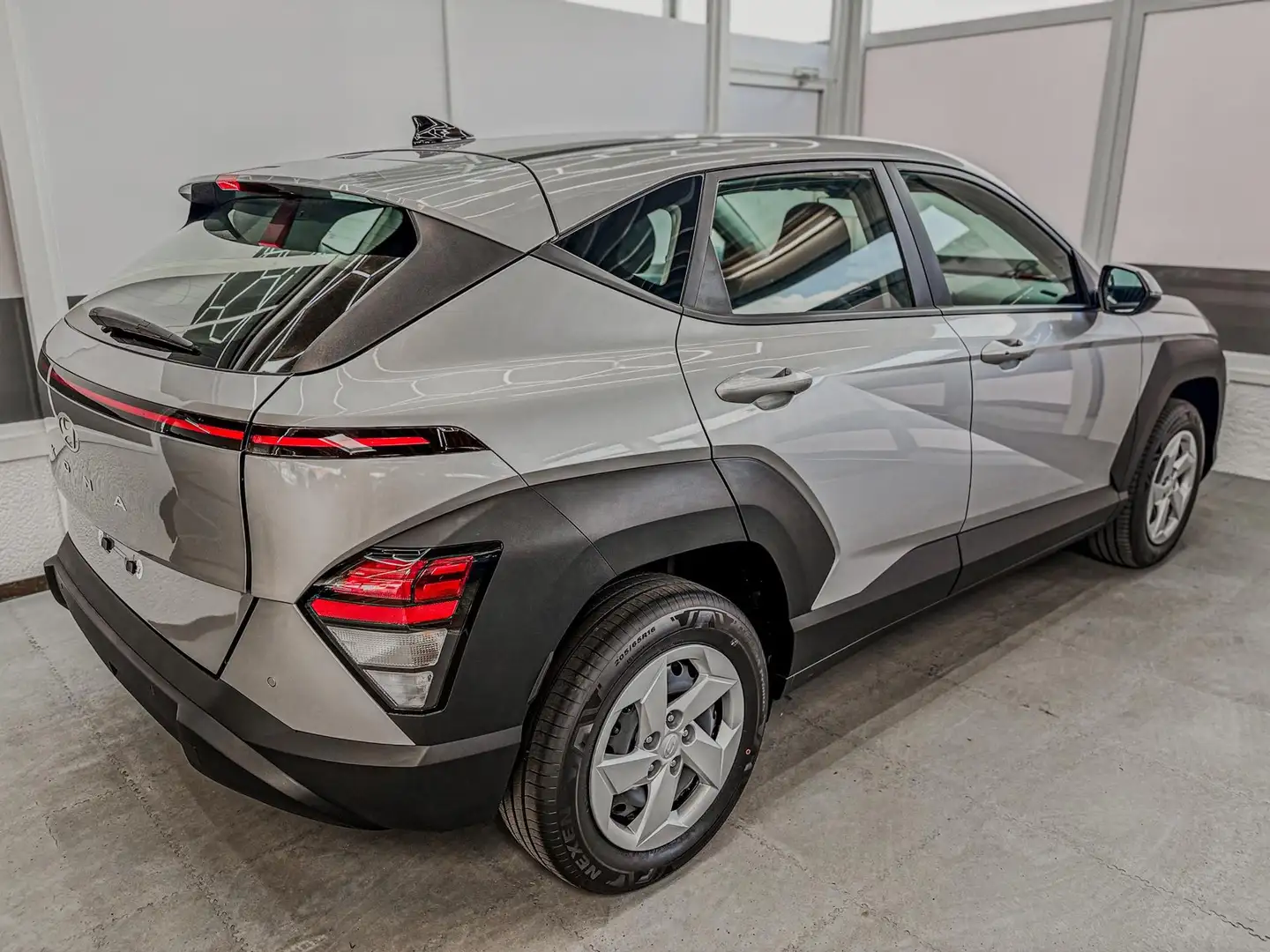Hyundai KONA STYLE PLUS NAVI KLIMAAUTOMATIK PDC v+h RFK 1.0 ... Silber - 2