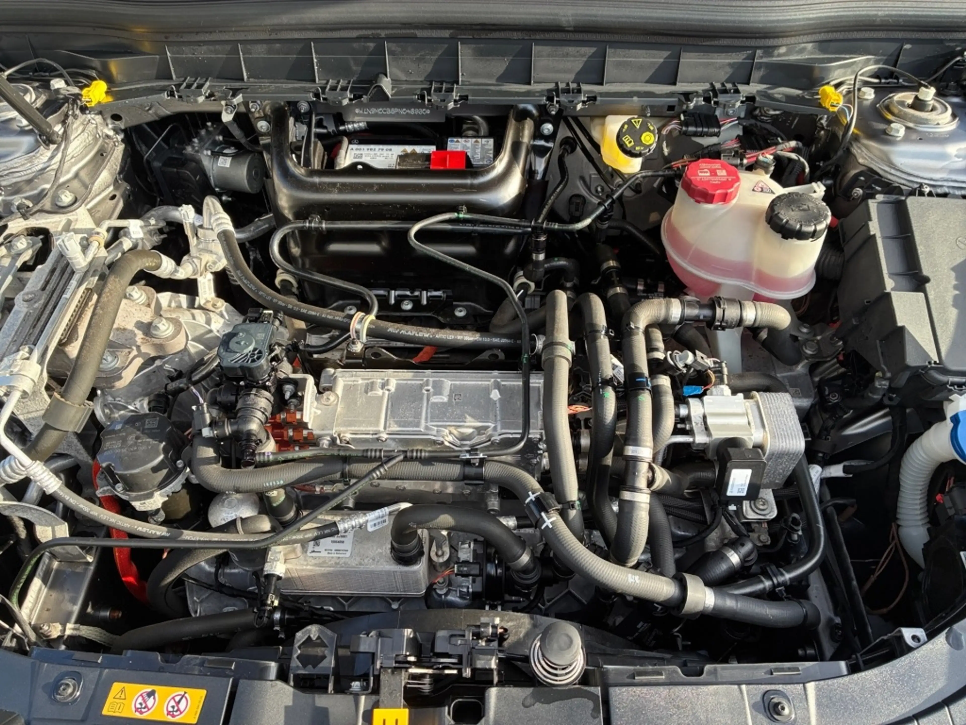 Mercedes-Benz EQB 250 + AMG+HEAD-UP+DISTRONIC+KEYLESS+BURMESTER — photo 5