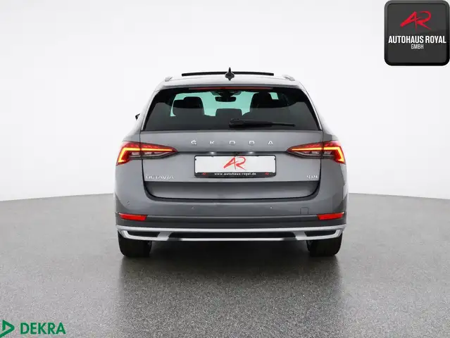 Skoda Octavia view 4
