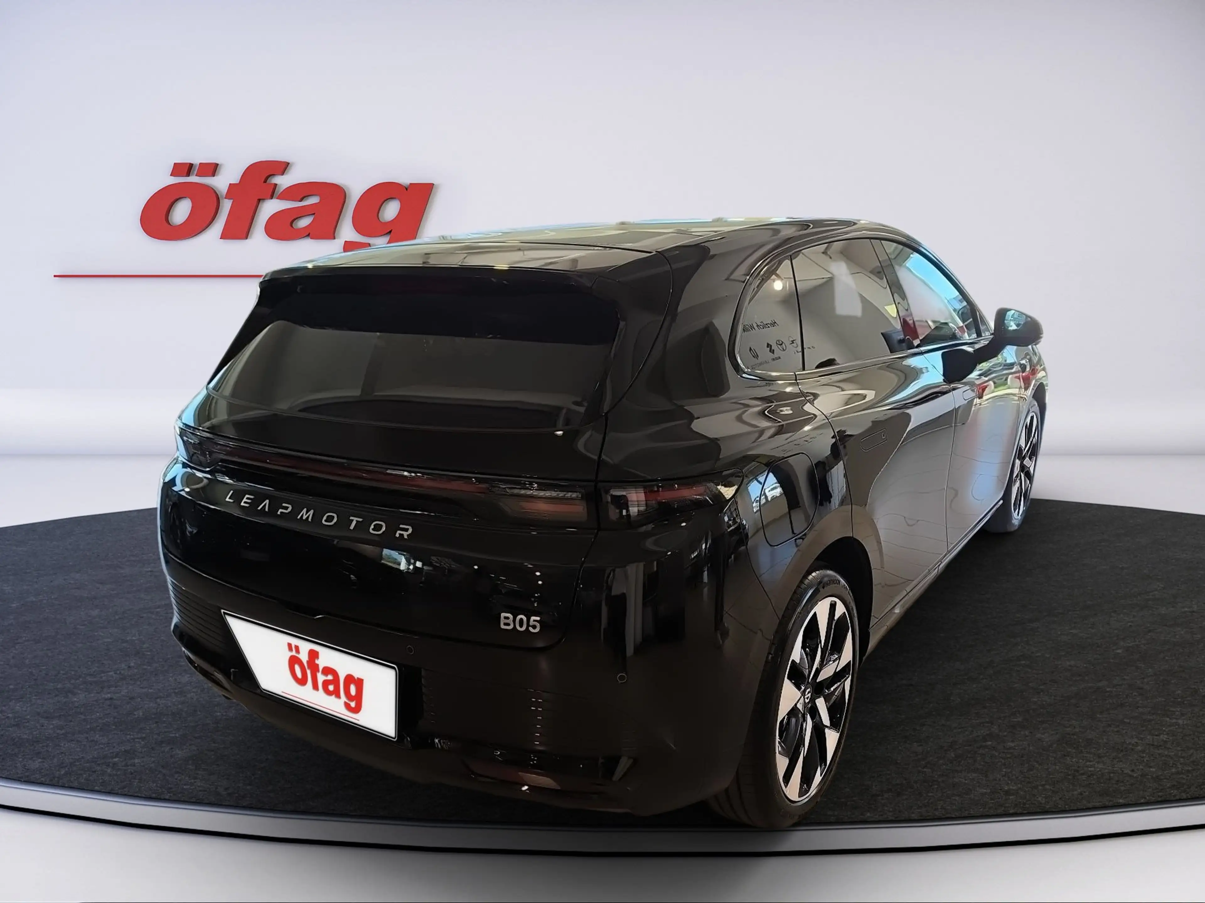 Leapmotor B10 B05 67,1 kWh Design ProMax ACC+LED+Navi+Pano+SD — photo 5
