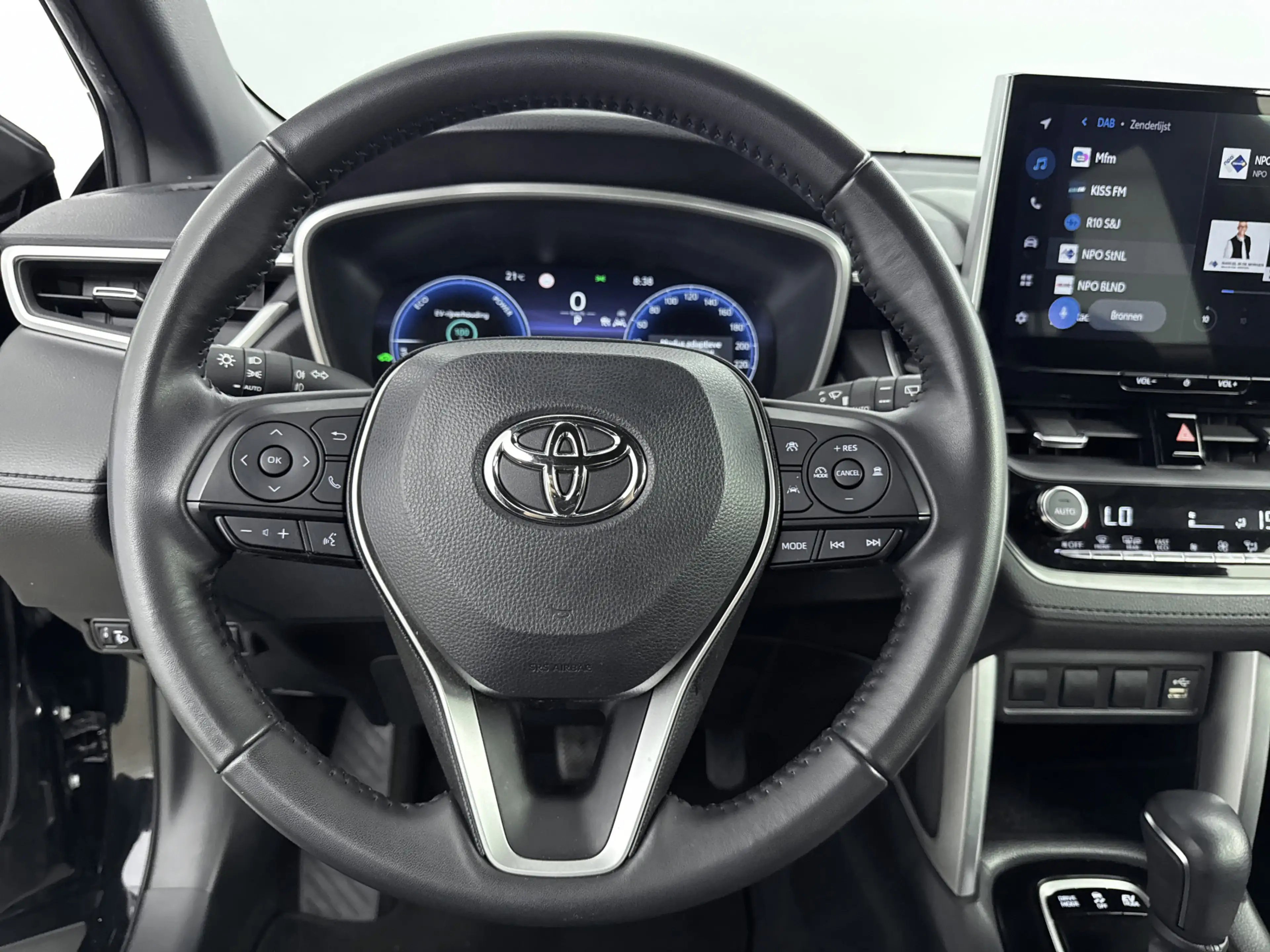 Toyota Corolla Cross 2.0 High Power Hybrid Active | Cruise Control Adap — photo 6