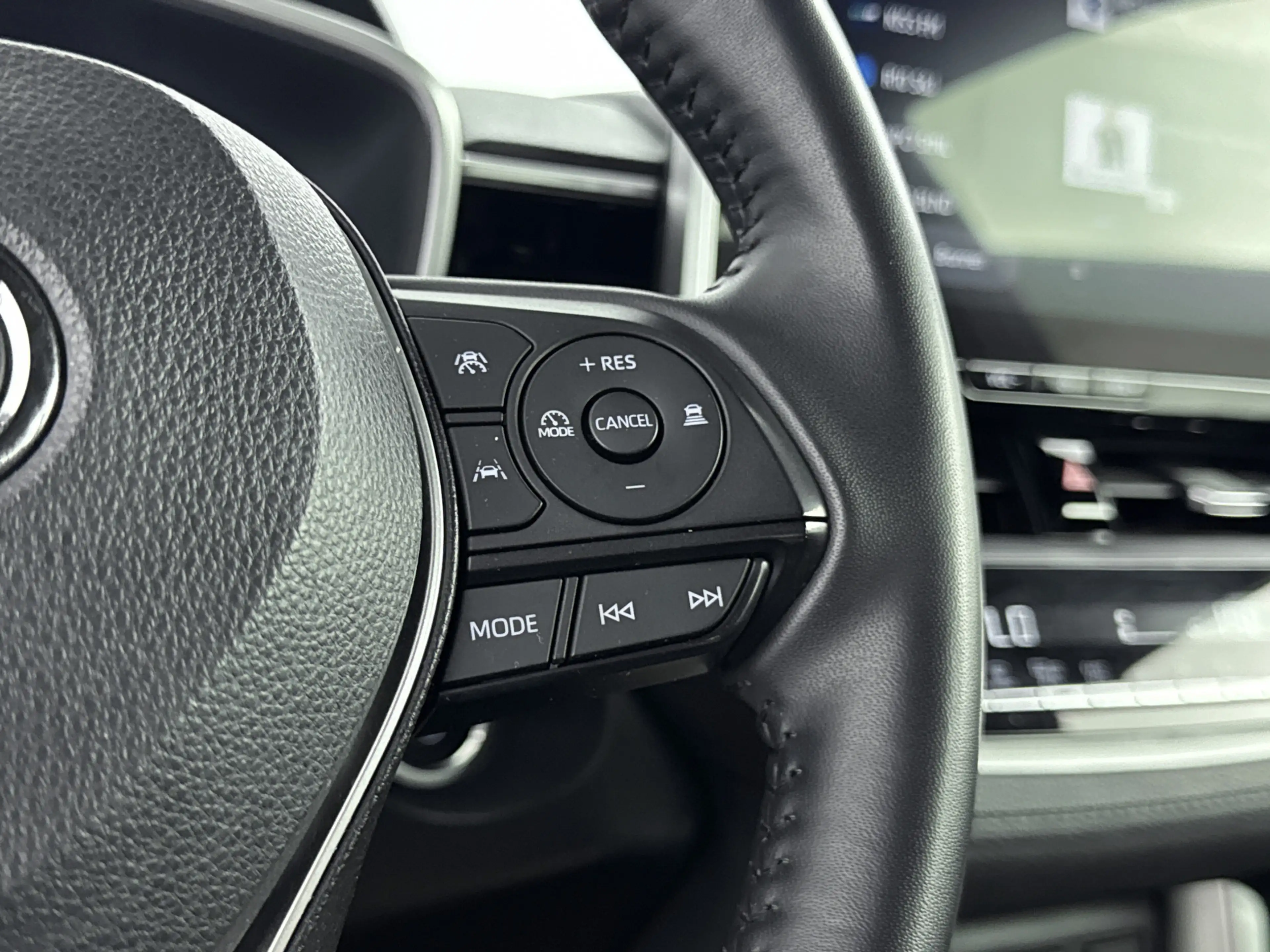 Toyota Corolla Cross 2.0 High Power Hybrid Active | Cruise Control Adap — photo 7
