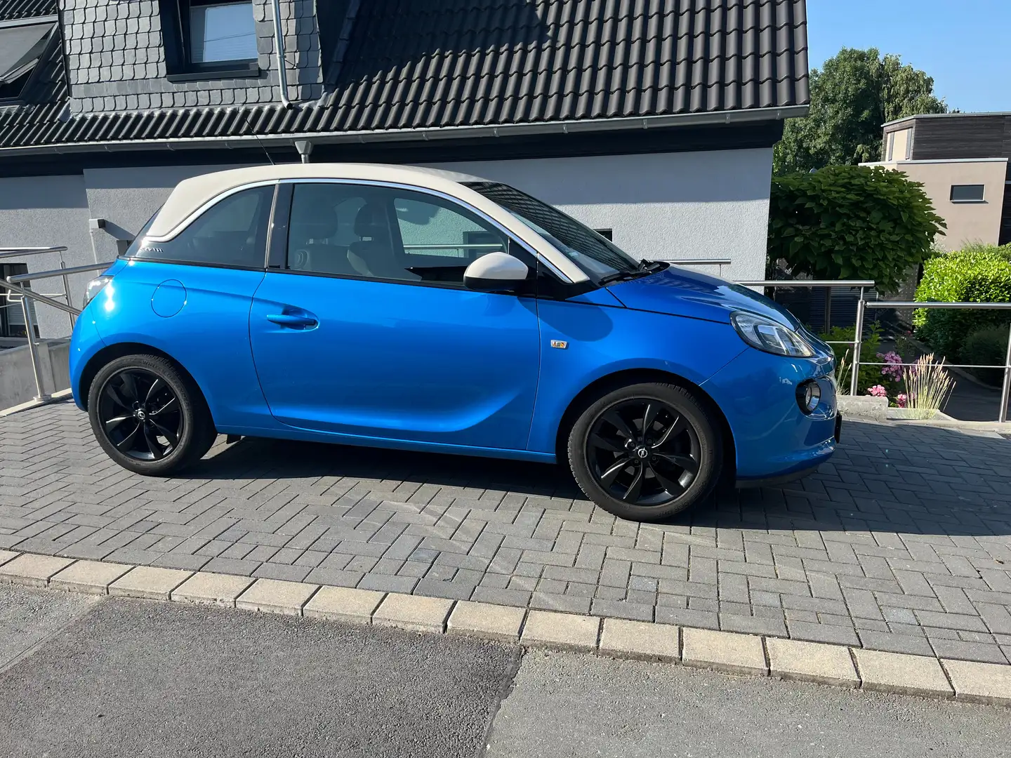 Opel Adam 1.2 Jam *2.Hd,DekraSiegel,Scheckheft,Alu,Tempomat* Blau - 2