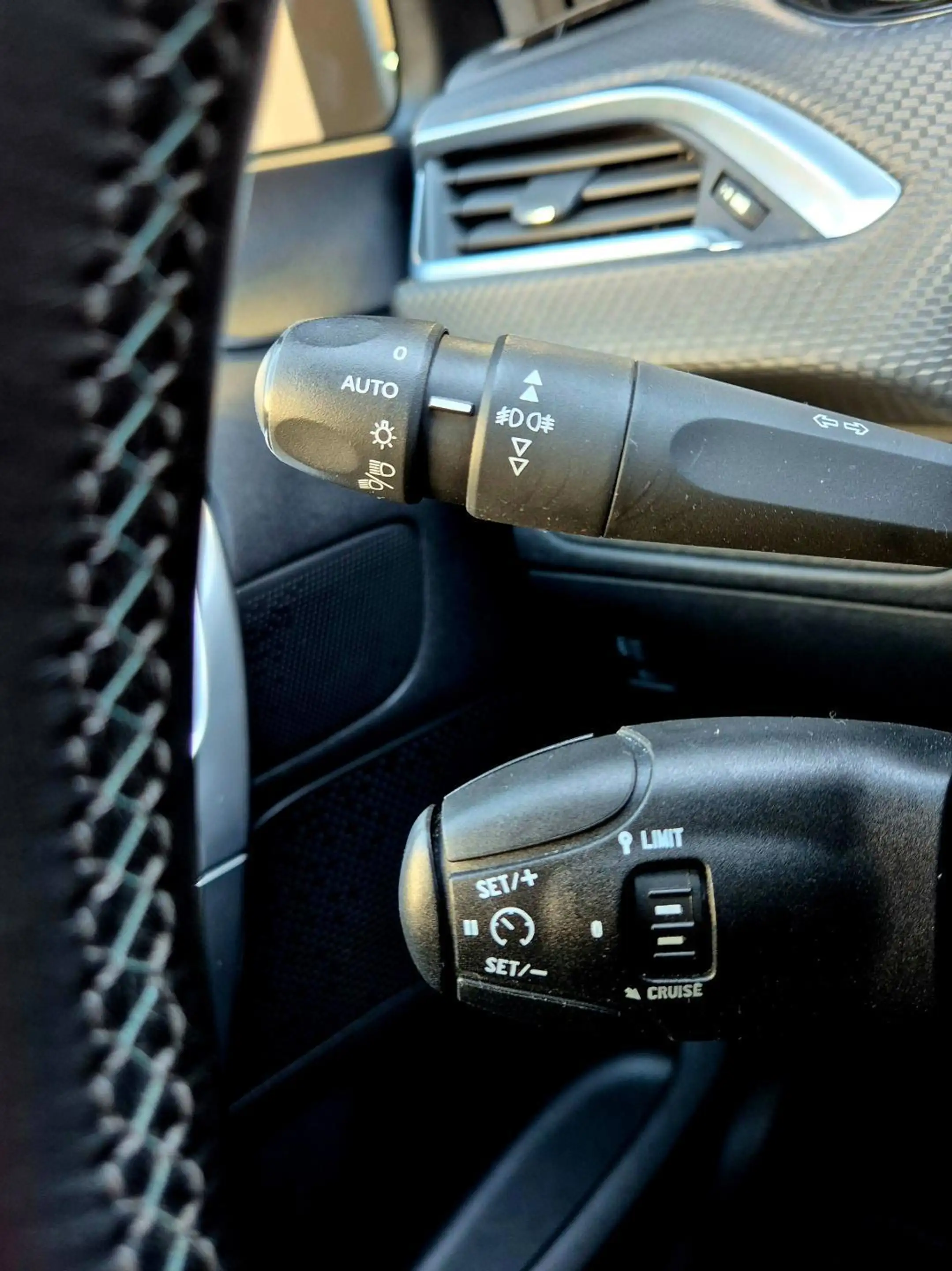 Peugeot 2008 1.2 PureTech 131PK Crossway + Dealer OH|Panorama|P — photo 20