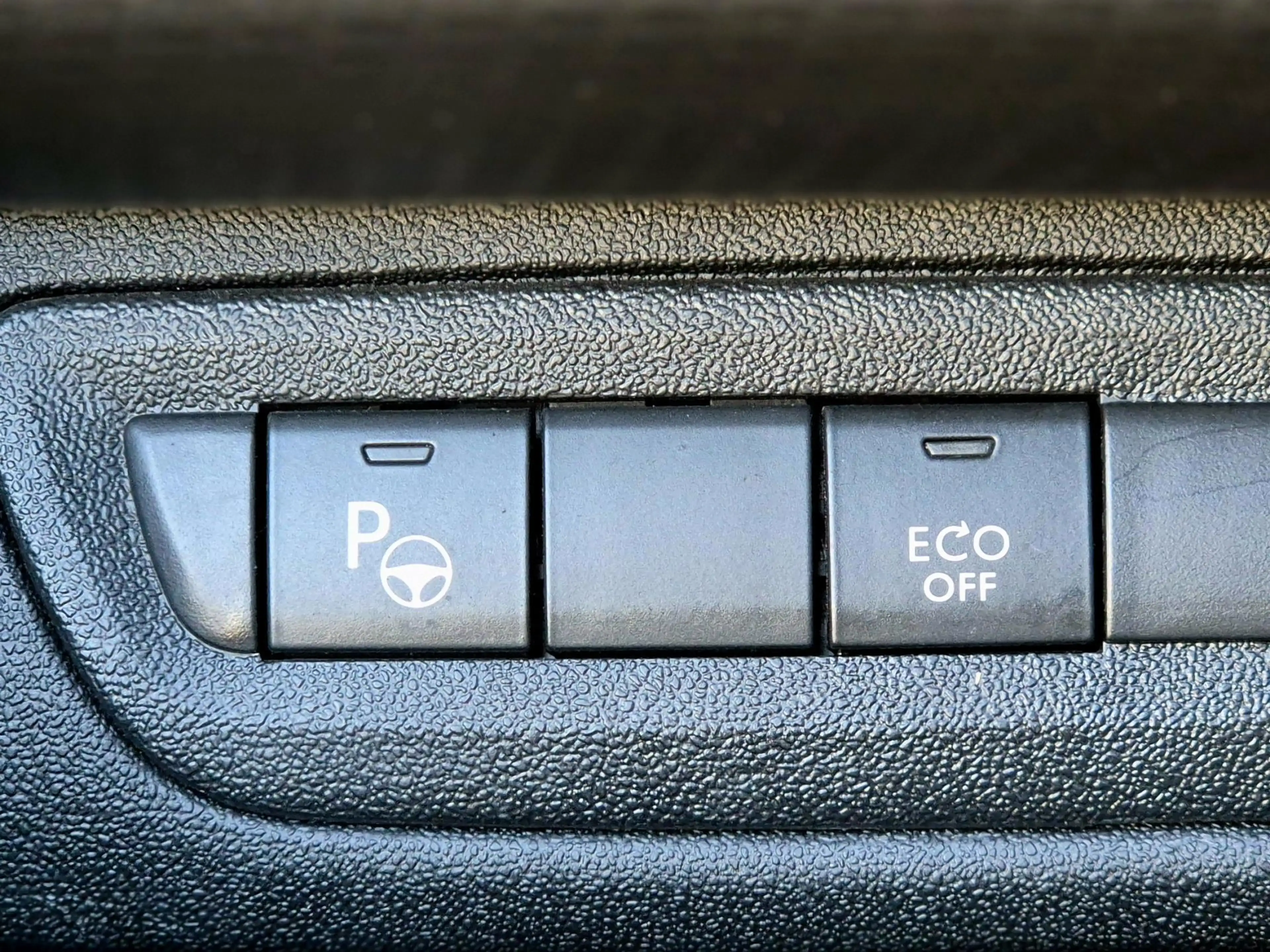 Peugeot 2008 1.2 PureTech 131PK Crossway + Dealer OH|Panorama|P — photo 29