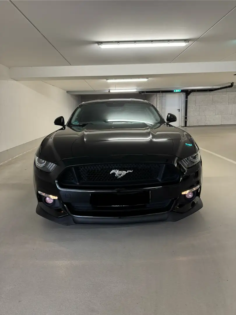 Ford Mustang 5.0 Ti-VCT V8 Aut. GT Schwarz - 1