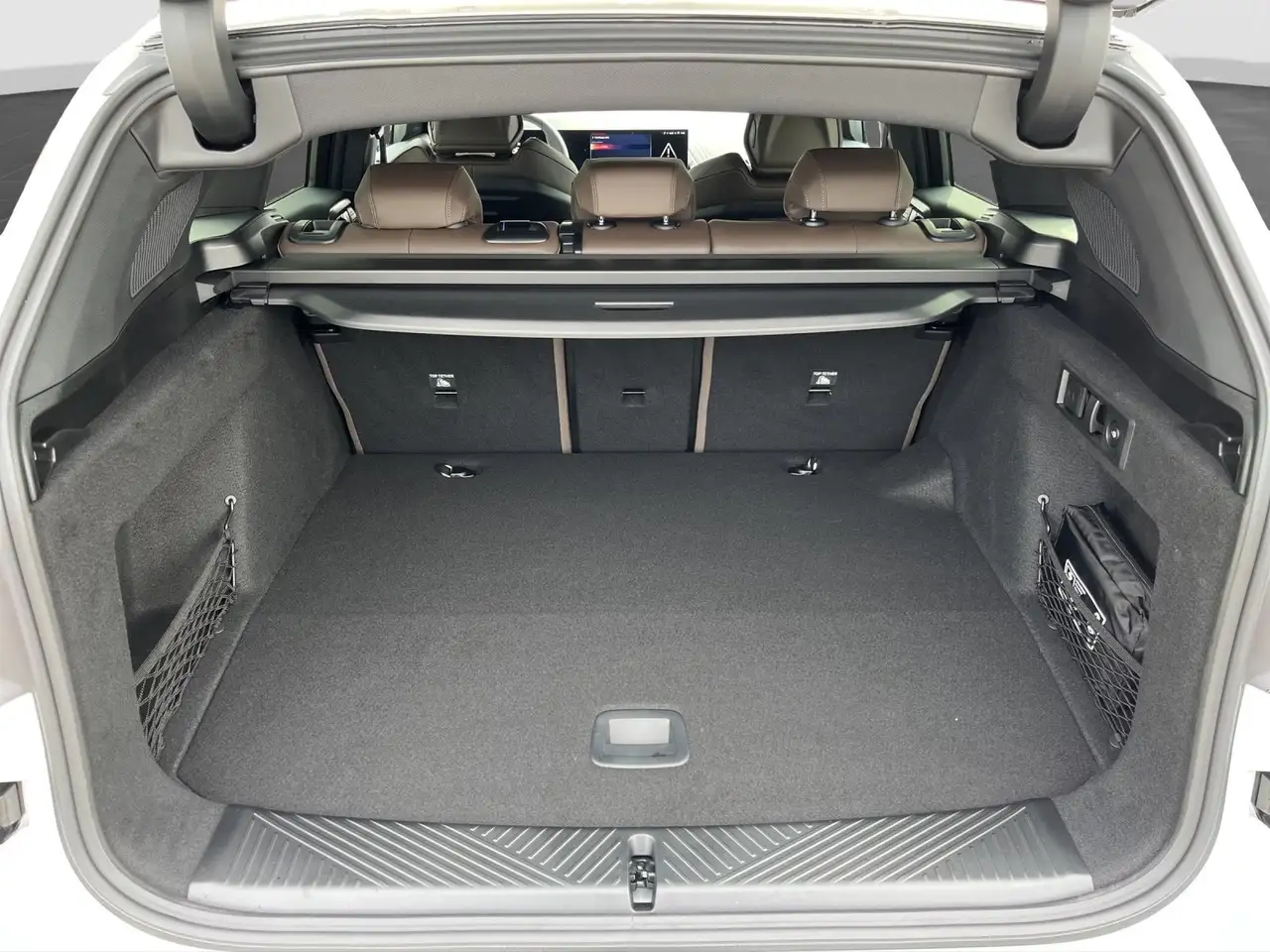 BMW X3 30e xDrive M-SportPro Head-Up Pano AHK 14