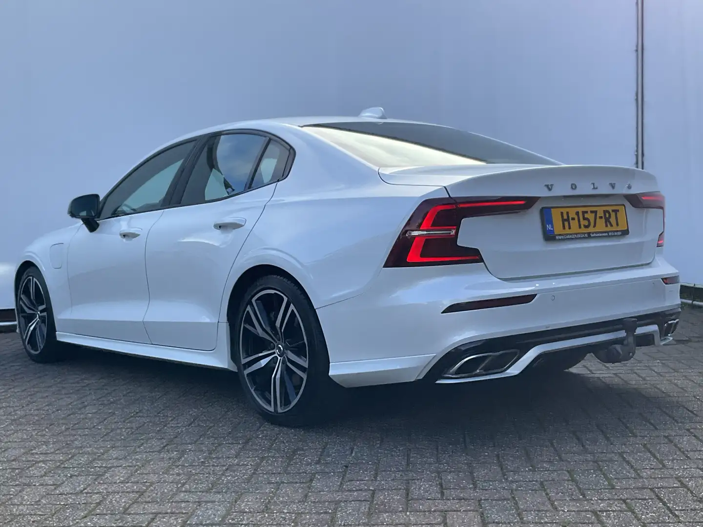 Volvo S60 2.0 T6 340pk AWD Twin Engine R-Design PHEV Pano.da Wit - 2