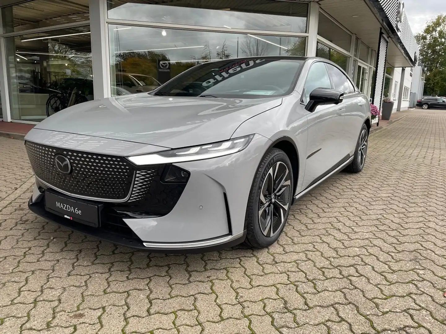 Mazda 6e EV Takumi Panorama Glasdach Серый - 2