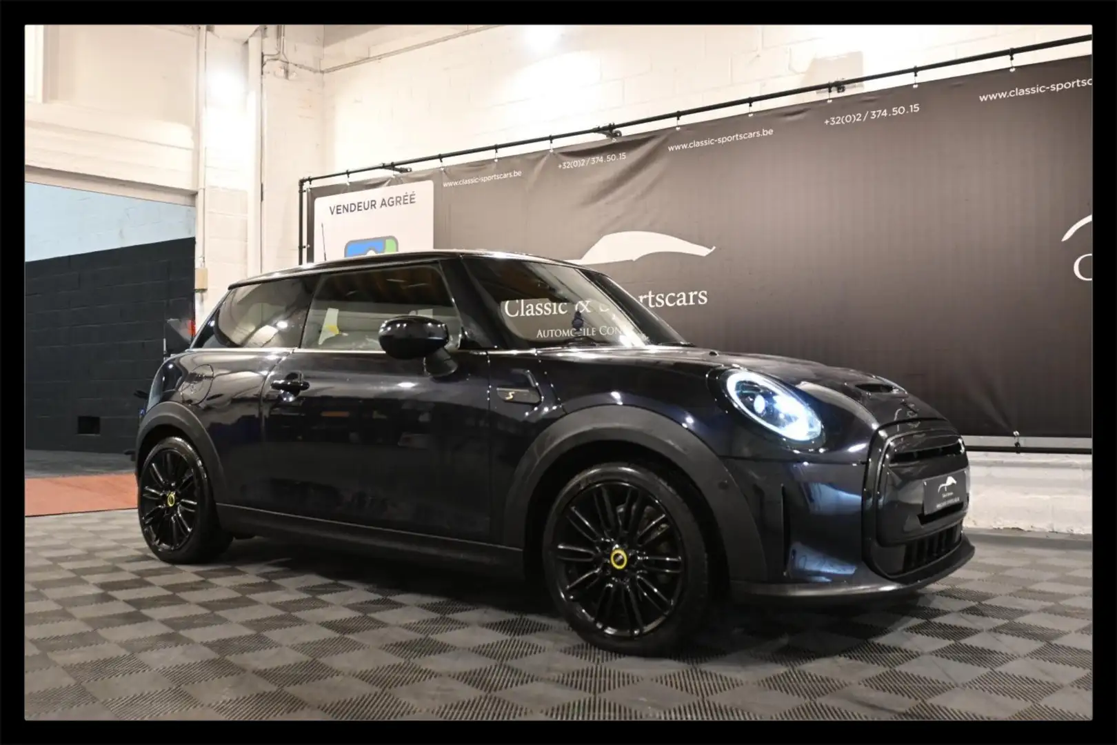 MINI Cooper SE e-Mini 28.9 kWh BLACK EDITION / CAMERA / PANO !! Schwarz - 1