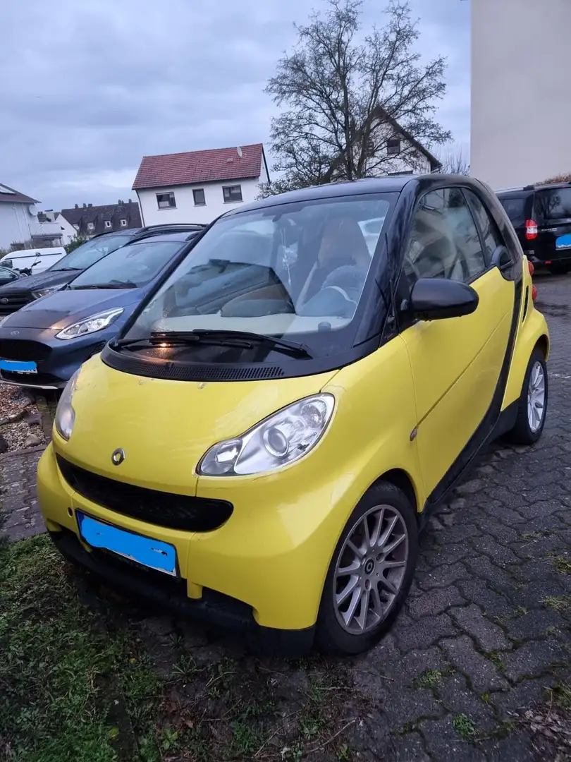 smart forTwo coupé Yellow - 1