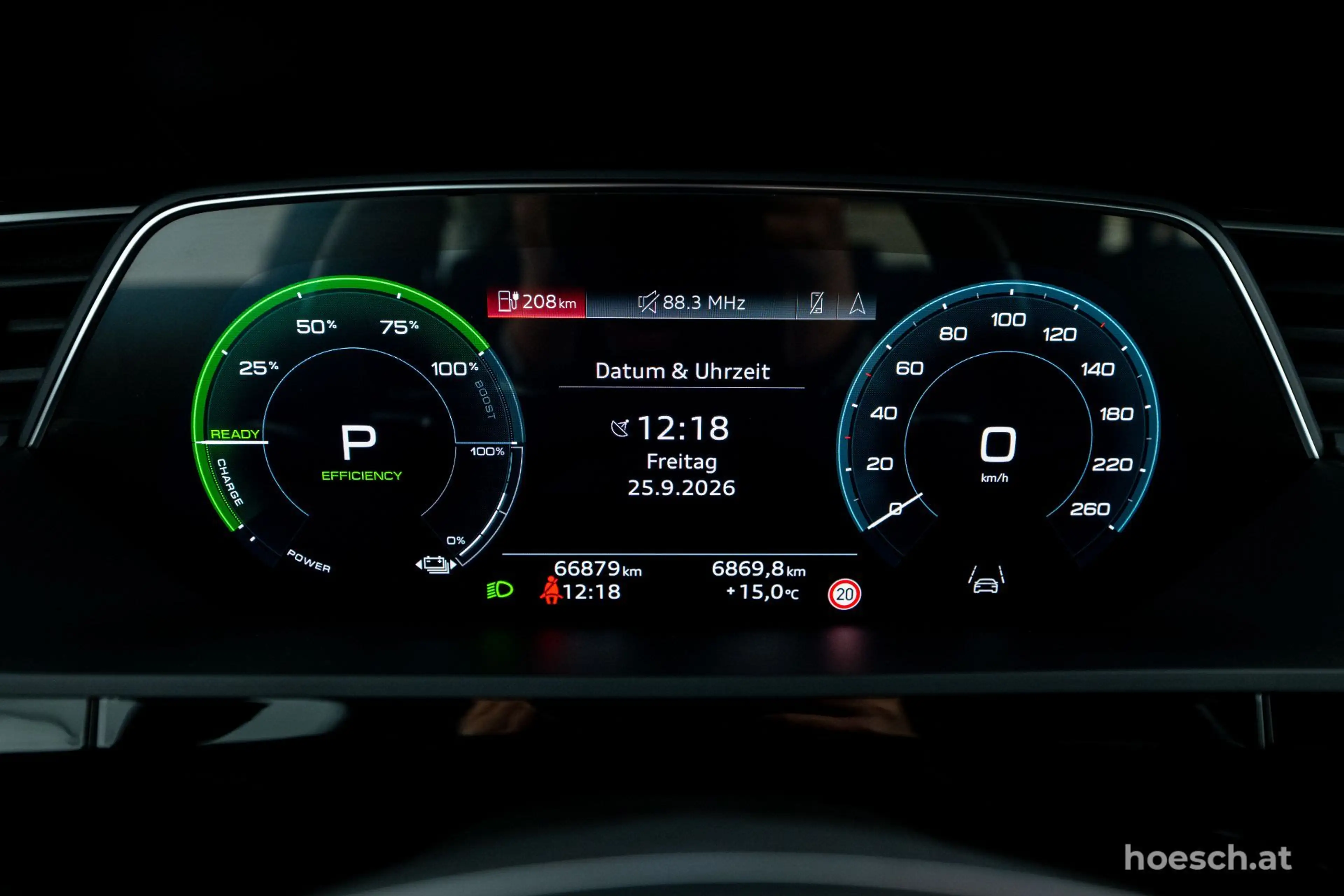 Audi e-tron 55 quattro Adv. HEAD-UP 360° AHK MATRIX -67% — photo 10