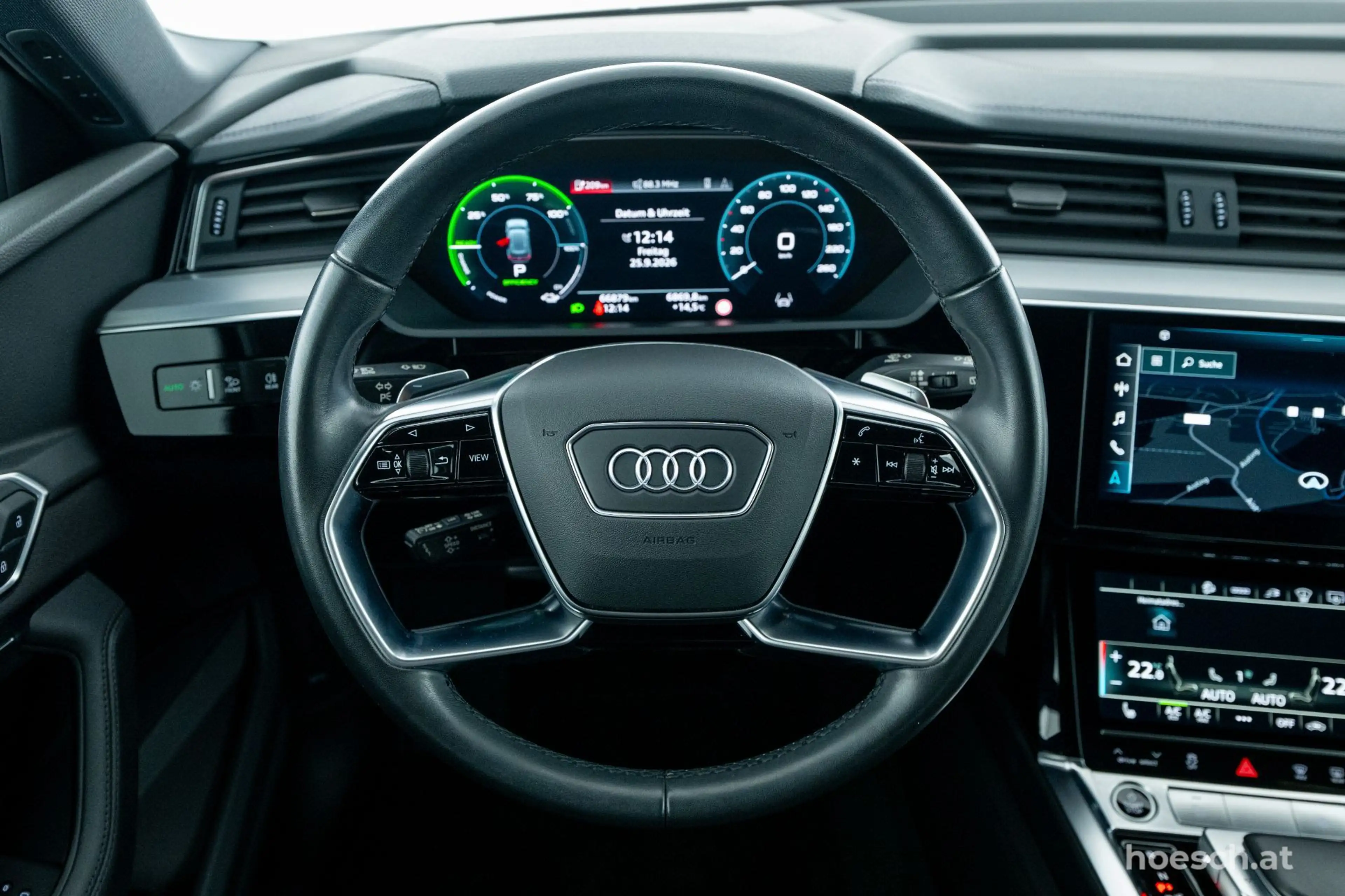 Audi e-tron 55 quattro Adv. HEAD-UP 360° AHK MATRIX -67% — photo 6