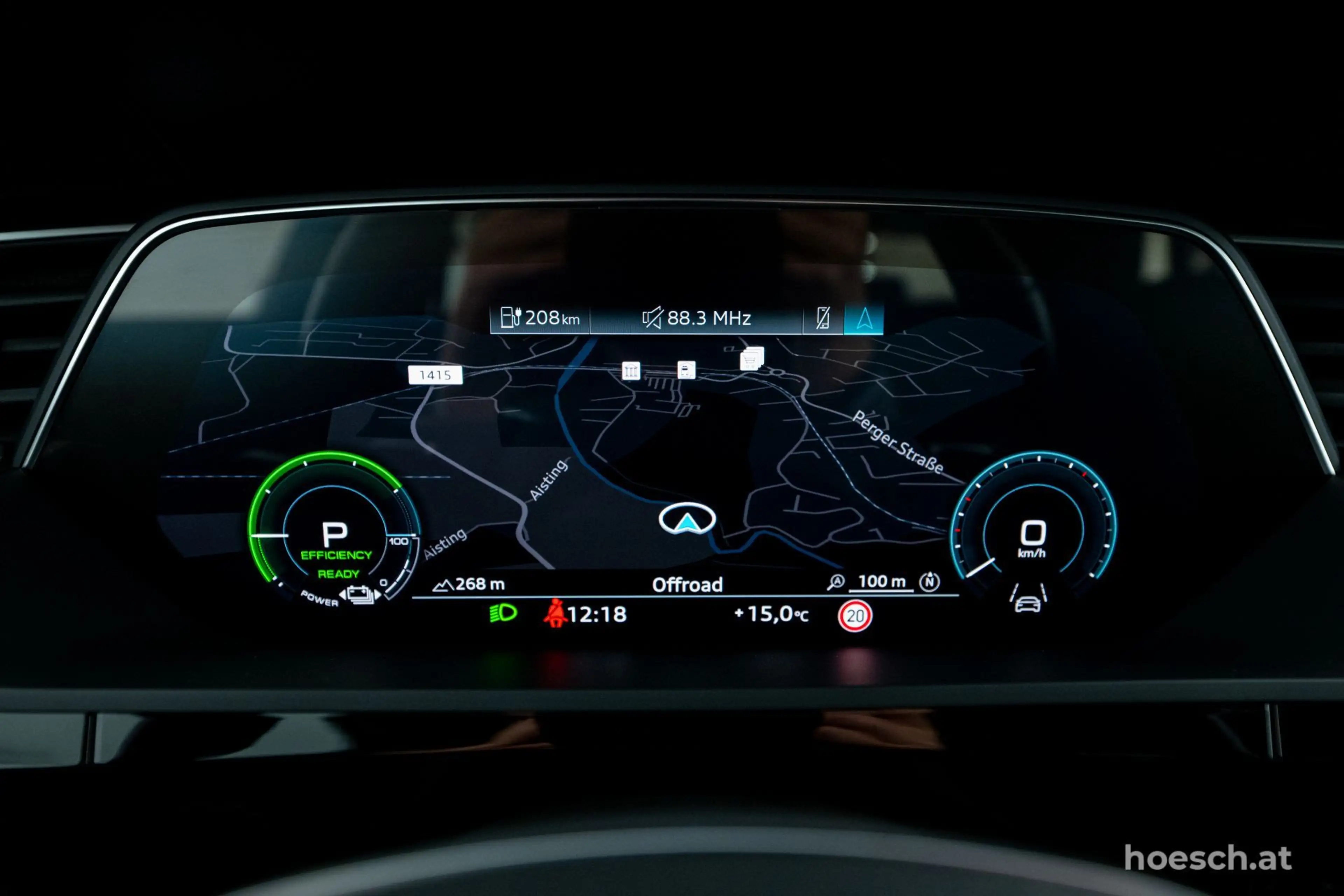 Audi e-tron 55 quattro Adv. HEAD-UP 360° AHK MATRIX -67% — photo 11