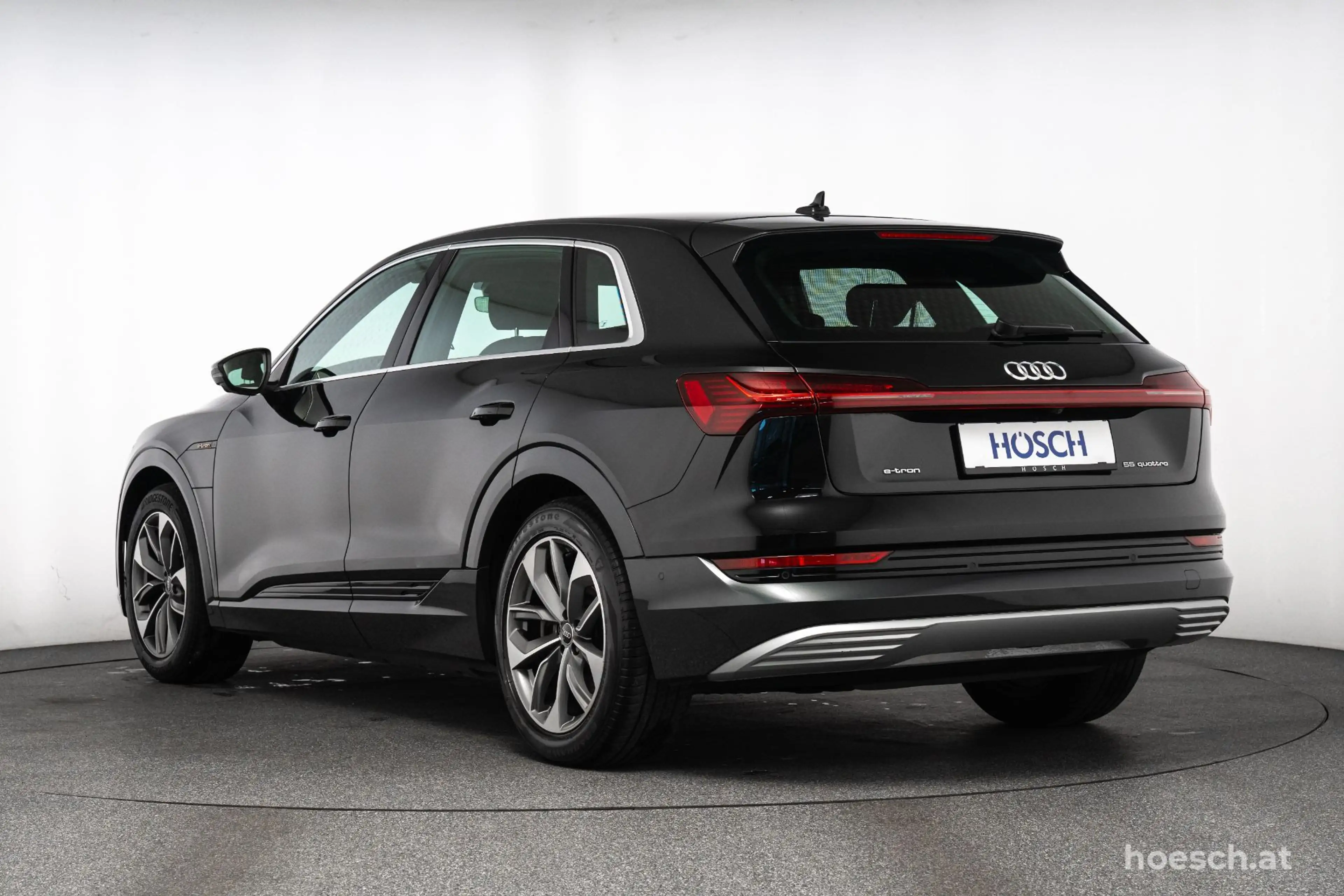 Audi e-tron 55 quattro Adv. HEAD-UP 360° AHK MATRIX -67% — photo 4