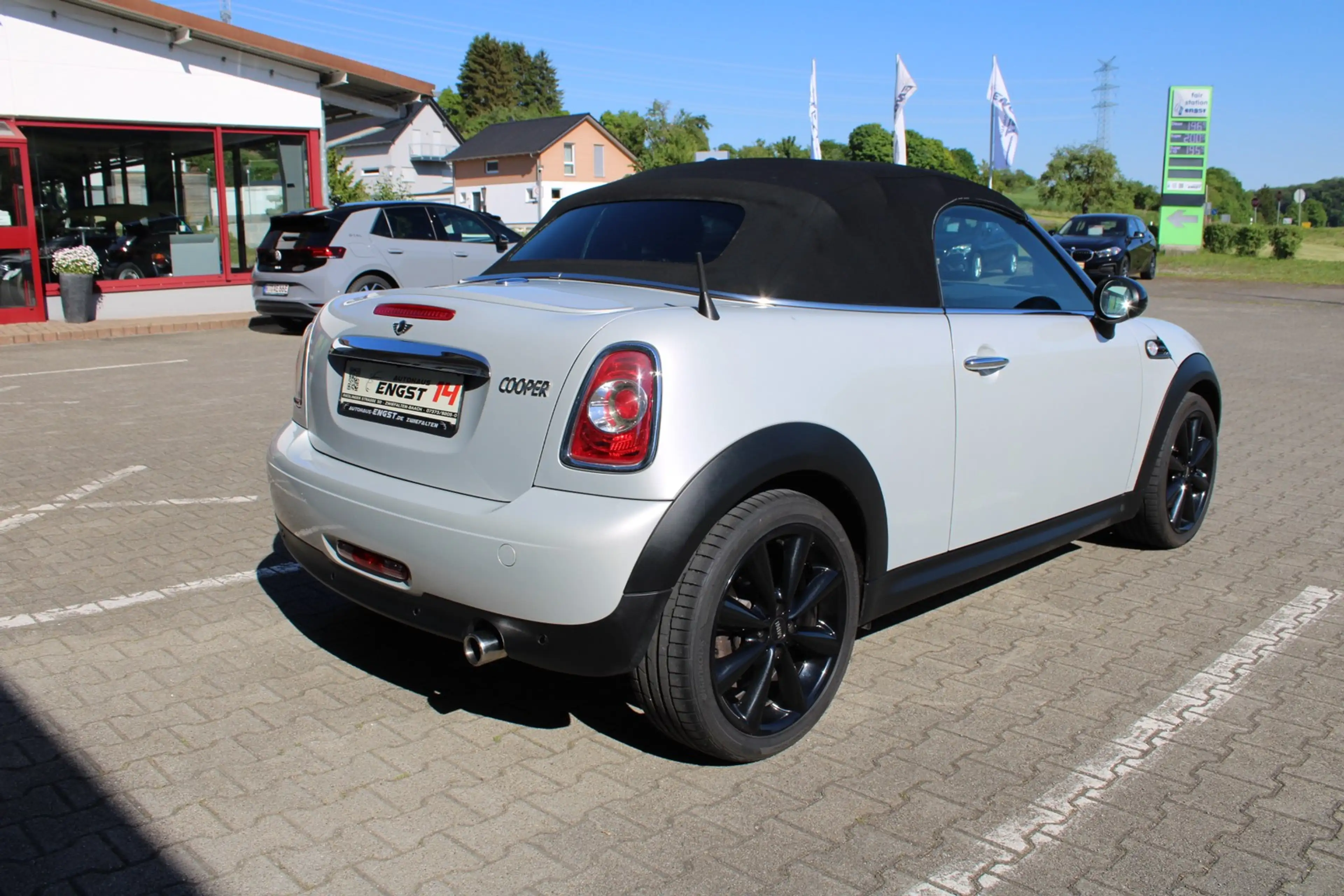 MINI Cooper Roadster Cabrio — photo 3