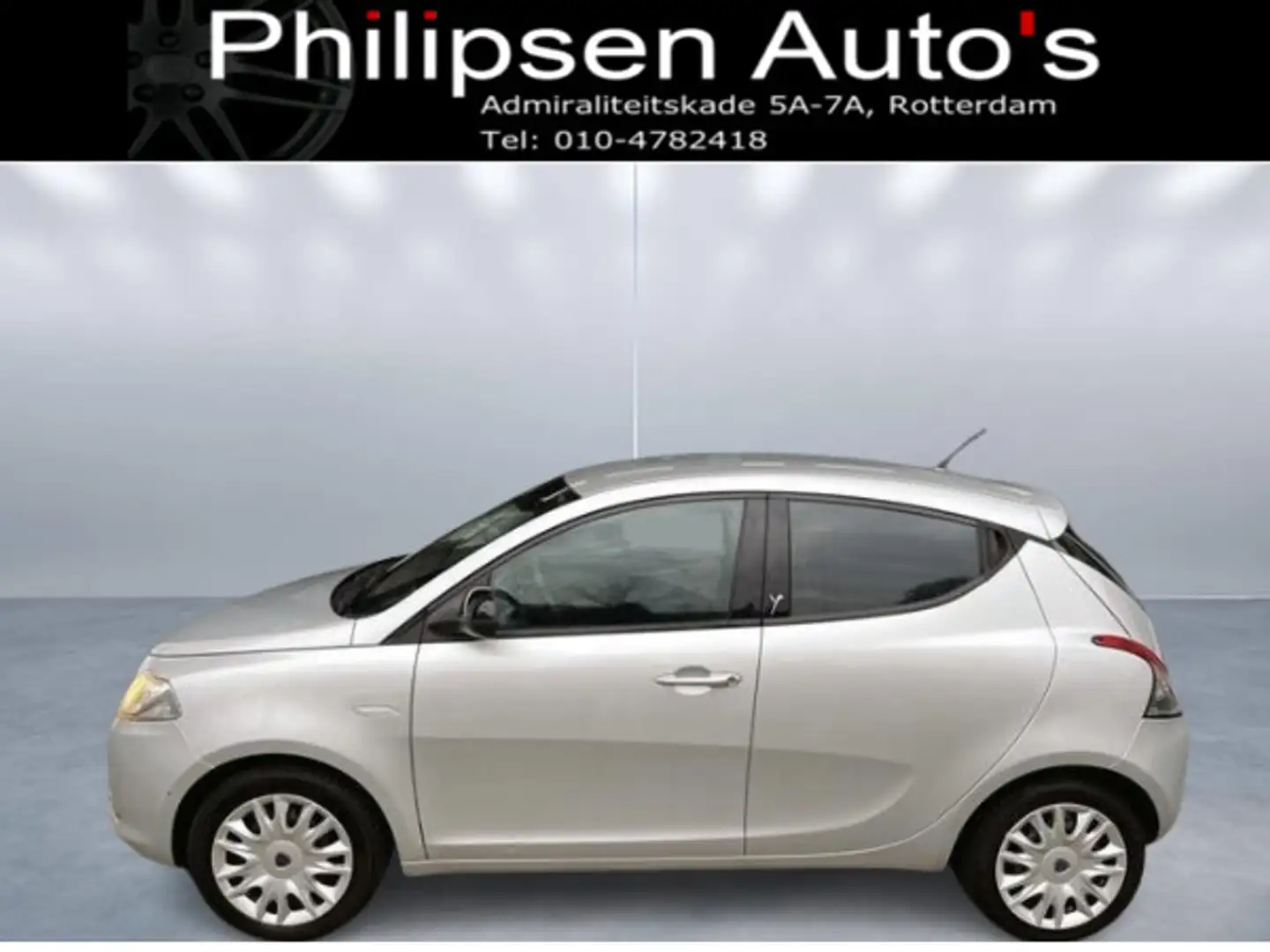 Lancia Ypsilon 0.9 TwinAir Silver Grijs - 1