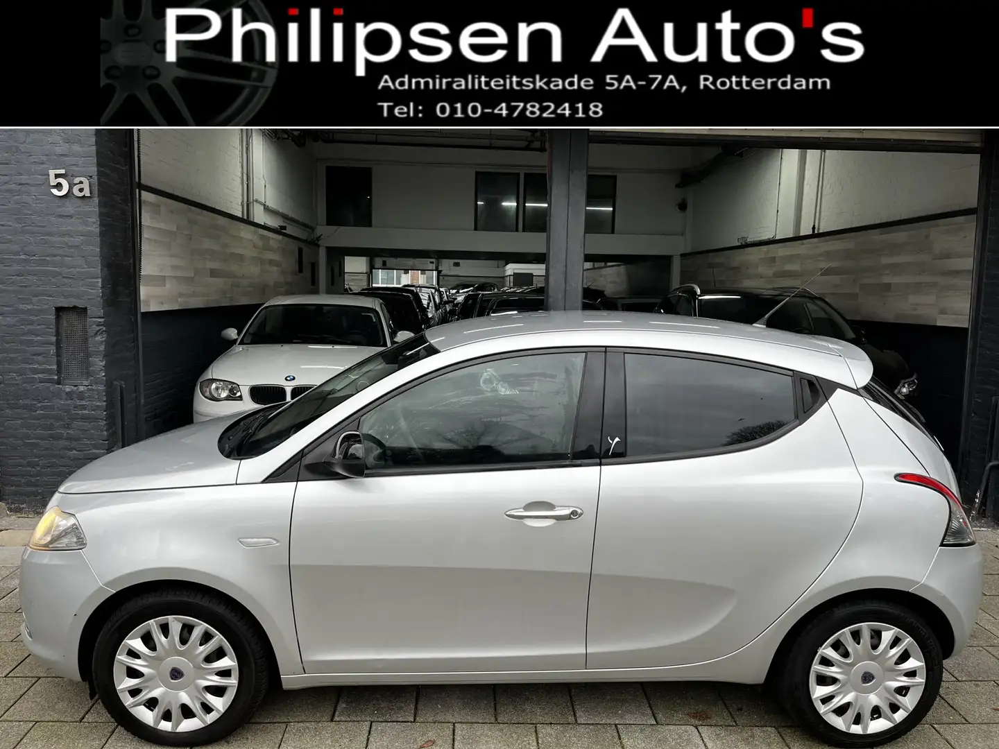 Lancia Ypsilon 0.9 TwinAir Silver Grijs - 2