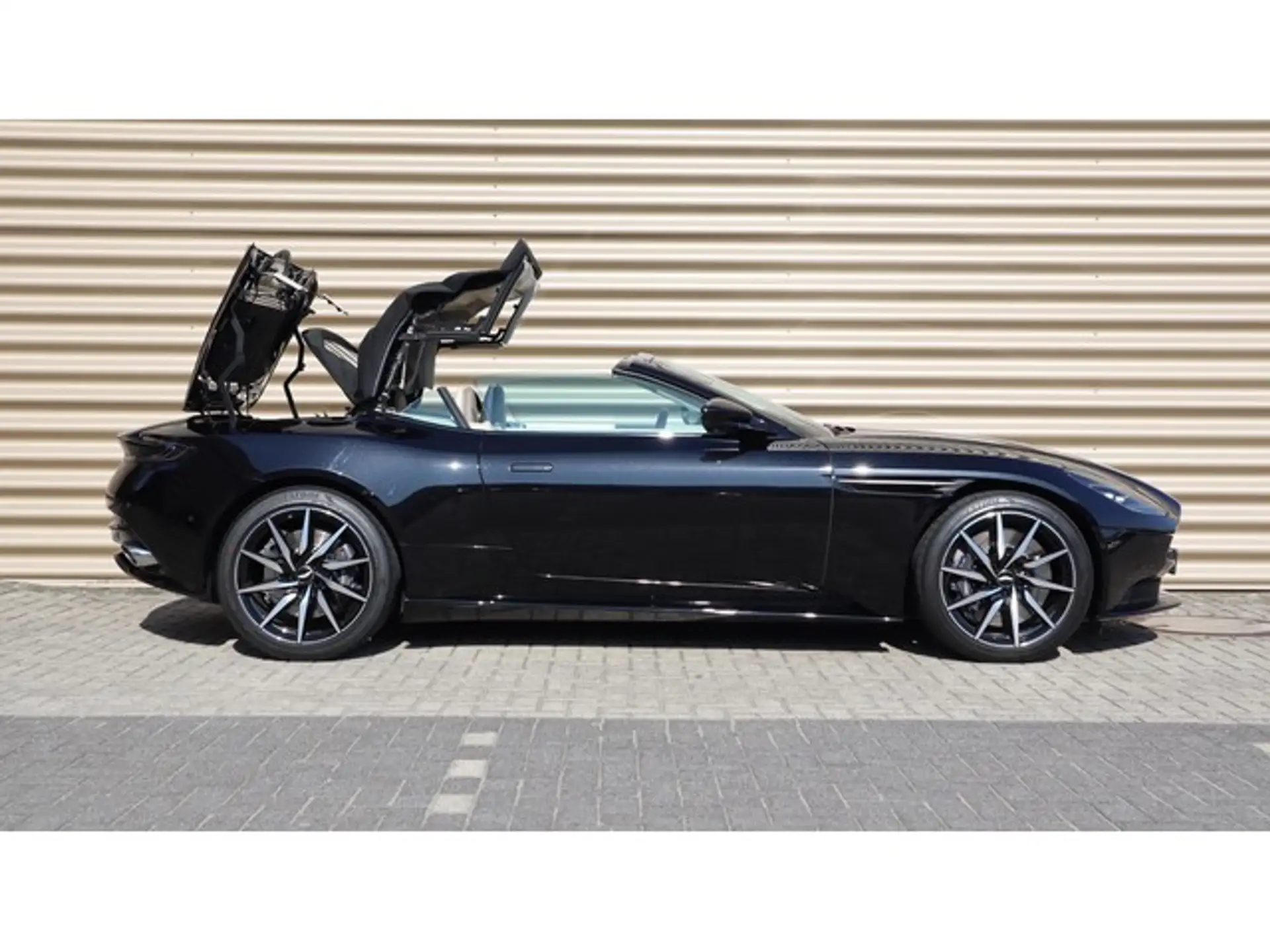 애스턴마틴 DB11 V8 2019 네이비 사진 1