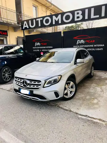 Mercedes-Benz GLA 180 Premium