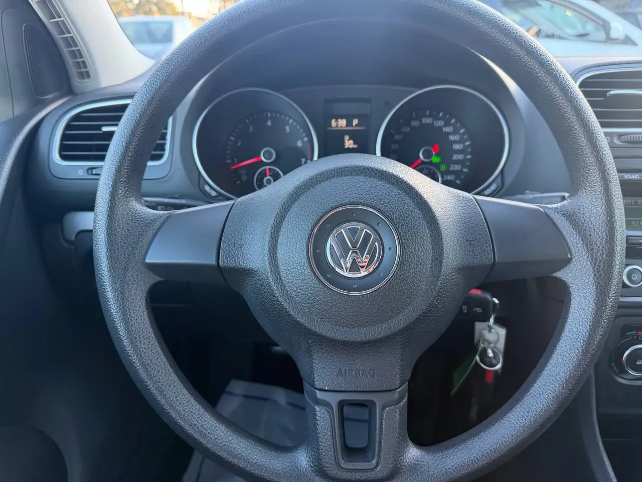 Volkswagen Golf снимка Volkswagen Golf