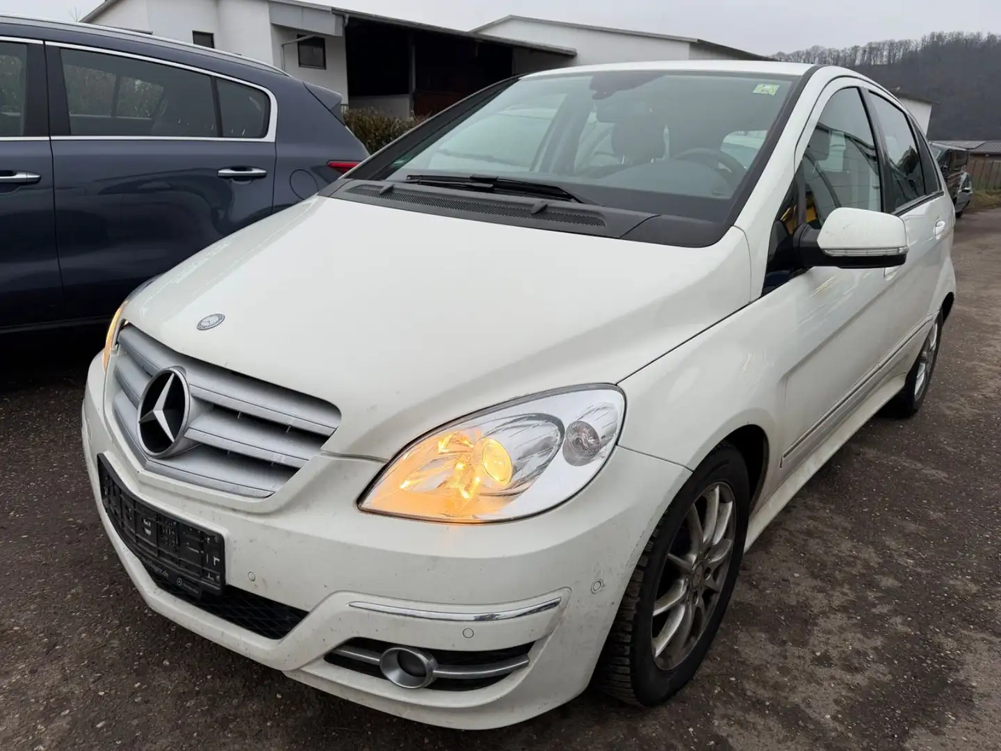 Mercedes-Benz B 200 B B 200*NAVI*Sitzhei*KLIMA*PDC* Weiß - 2