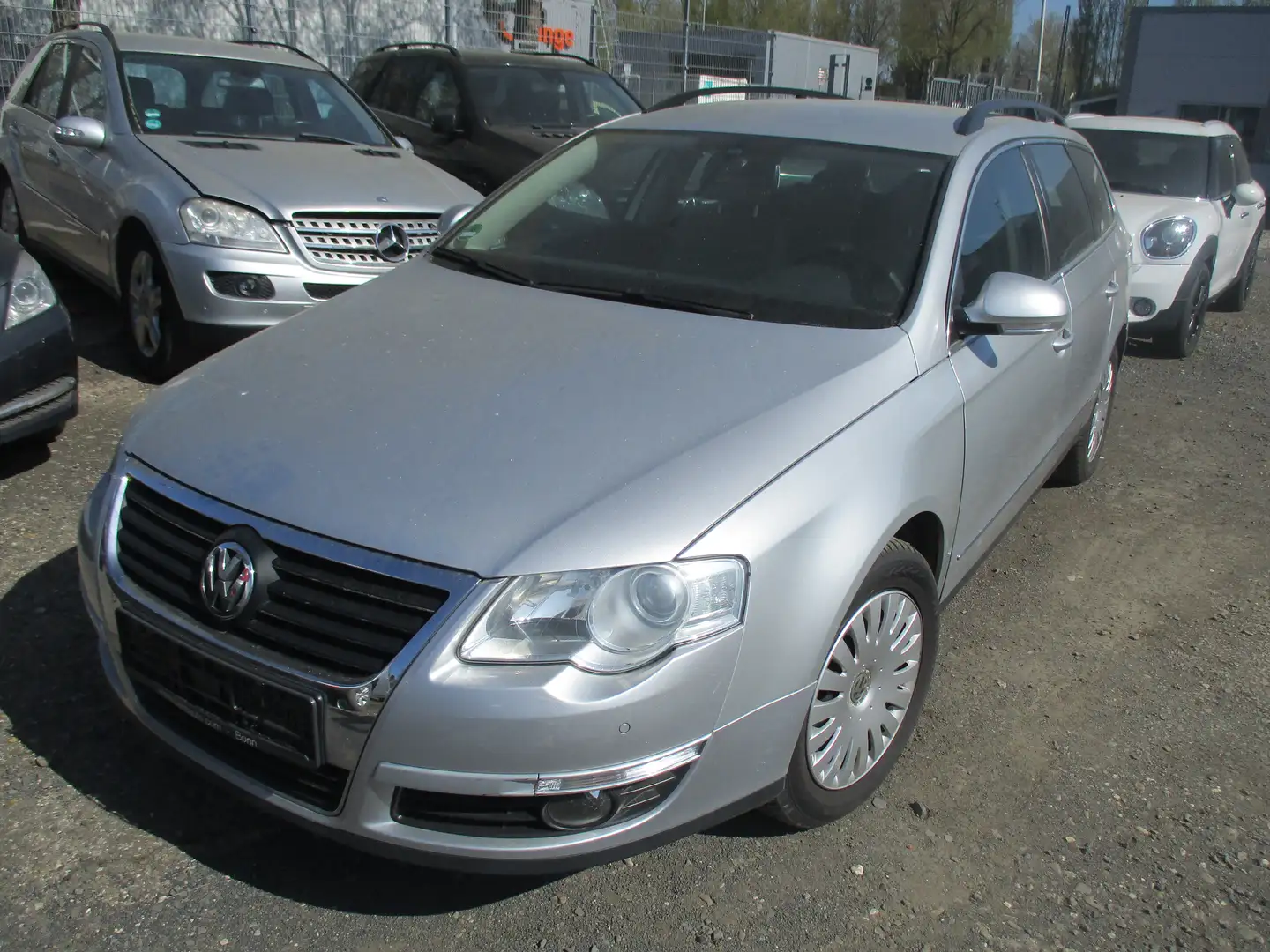Volkswagen Passat Variant Comfortline ! Automatikgetriebe ! Plateado - 1
