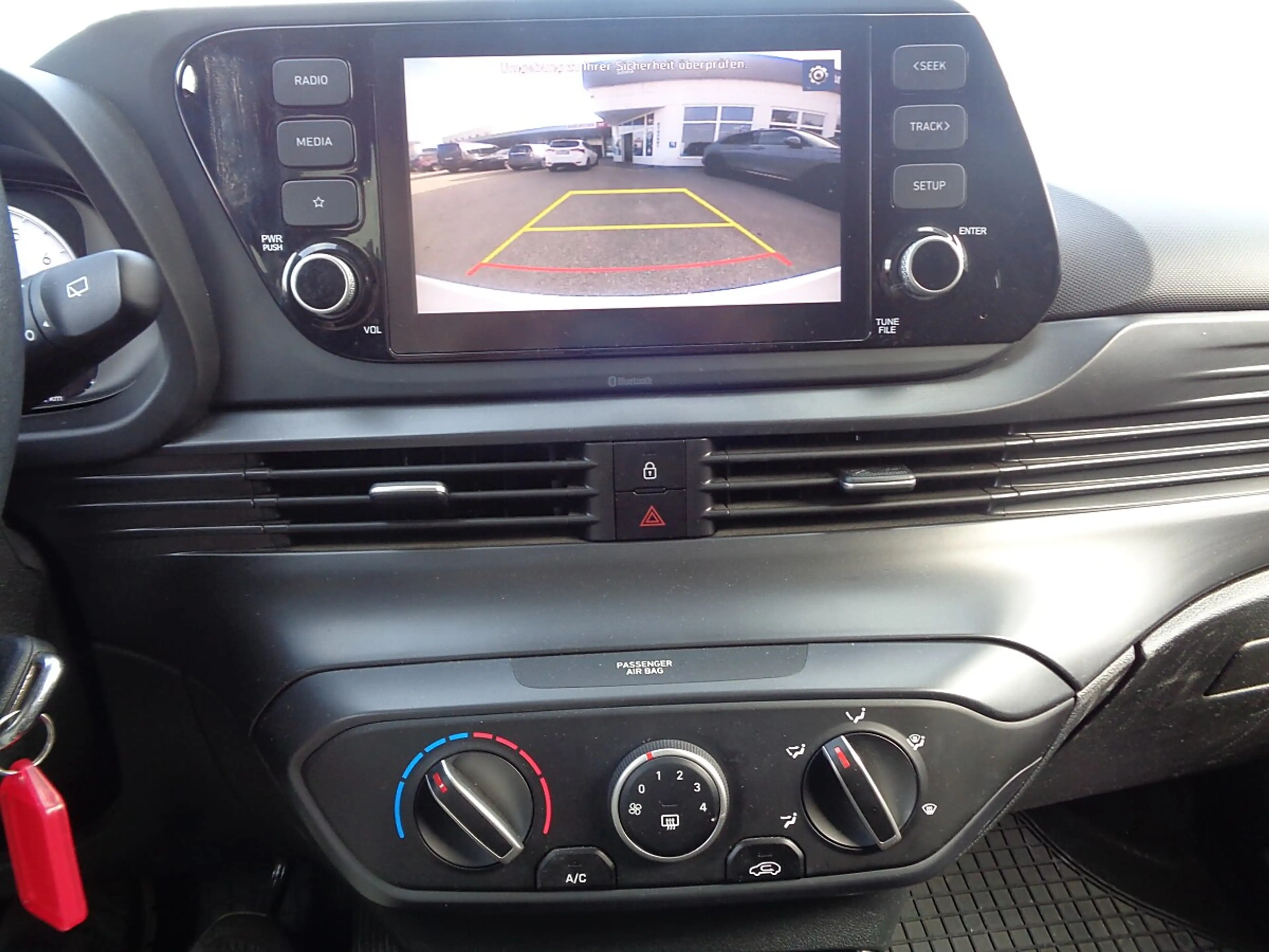 Hyundai i20 1,2 MPI i-Line Plus — photo 13