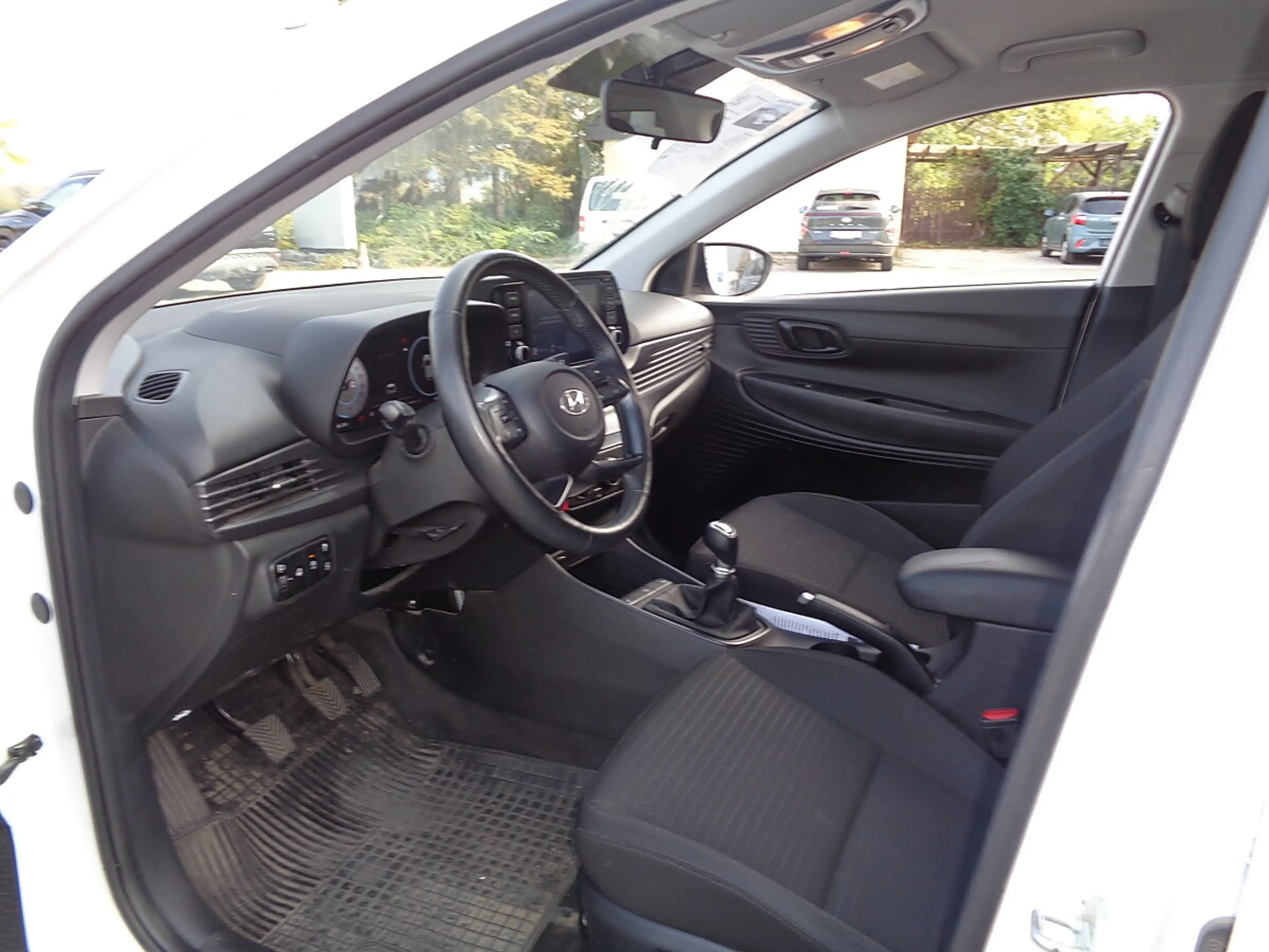 Hyundai i20 1,2 MPI i-Line Plus — photo 9