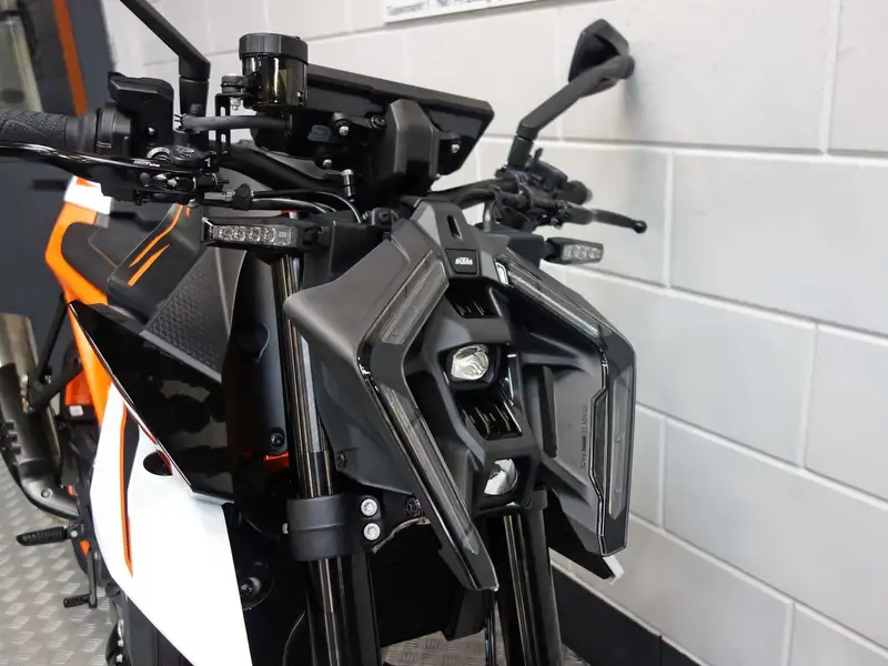 KTM 990 Duke R - foto 5