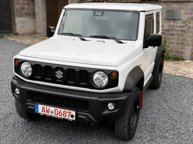 Suzuki Jimny 1.5 Comfort | NFZ | Standheizung | LED 4x4