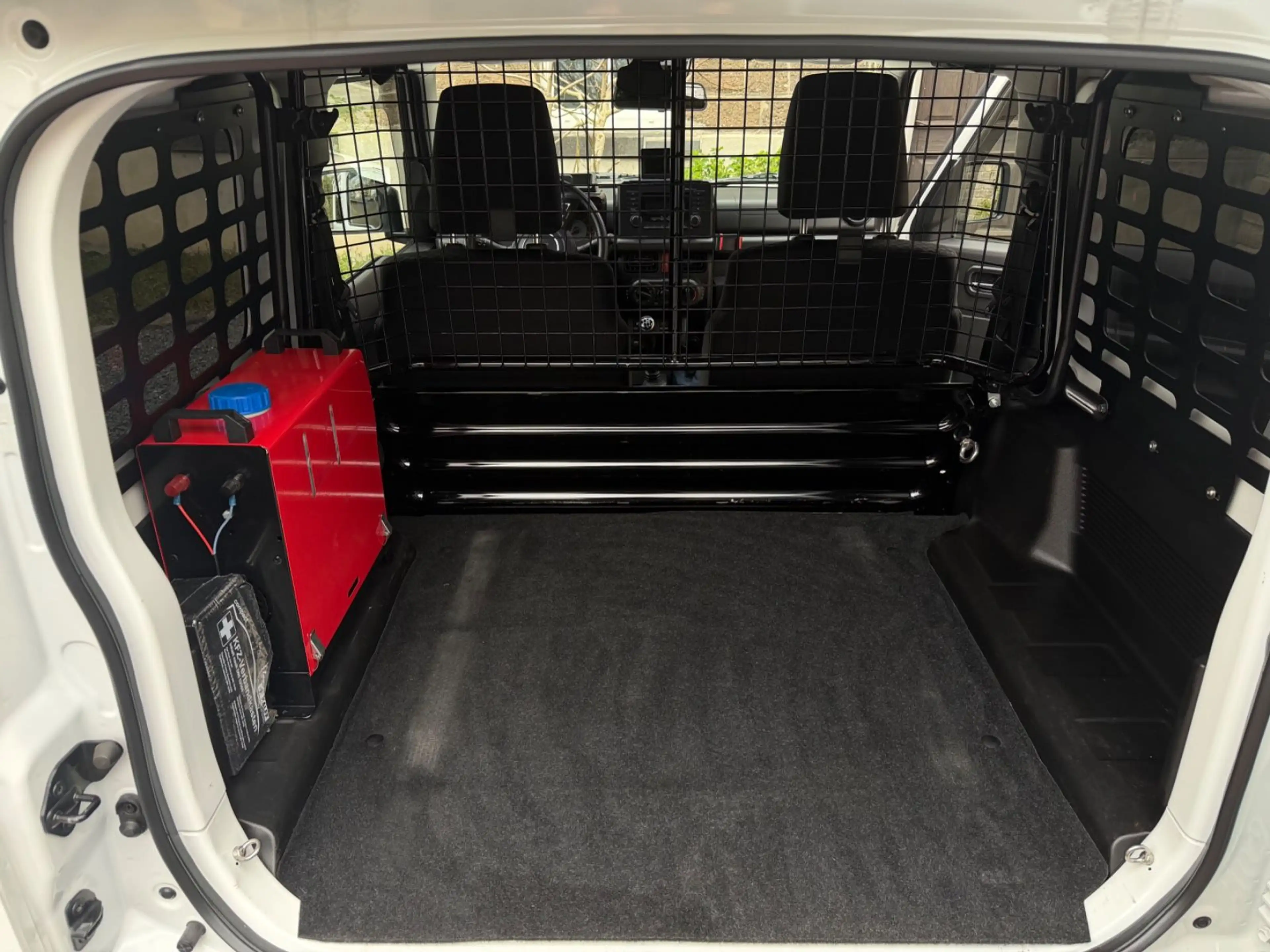 Suzuki Jimny 1.5 Comfort | NFZ | Standheizung | LED 4x4 — photo 21